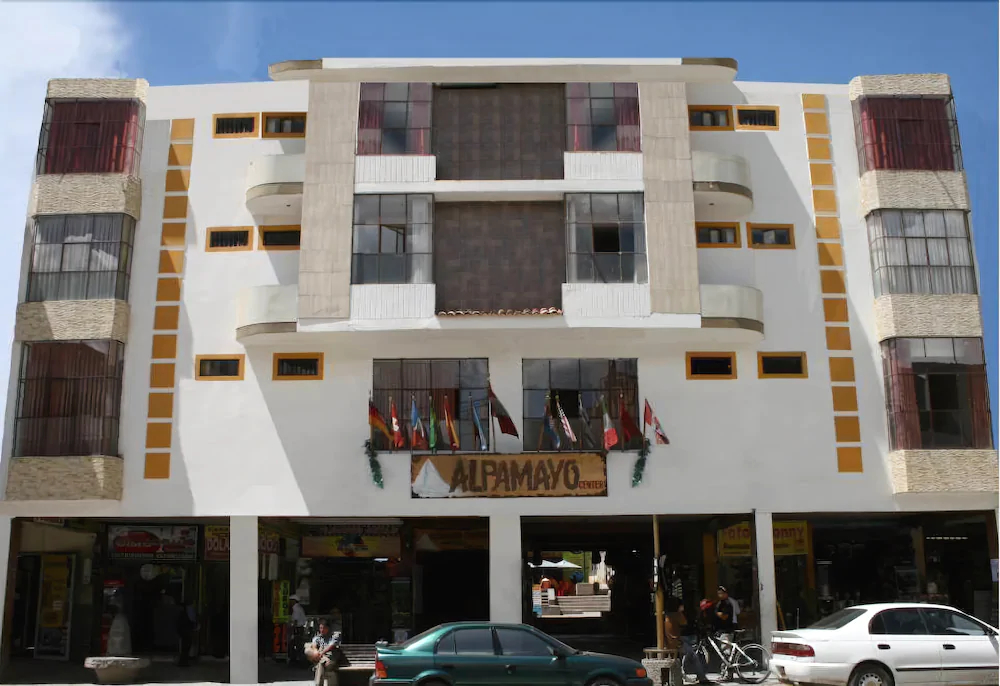 Hotel Alpamayo