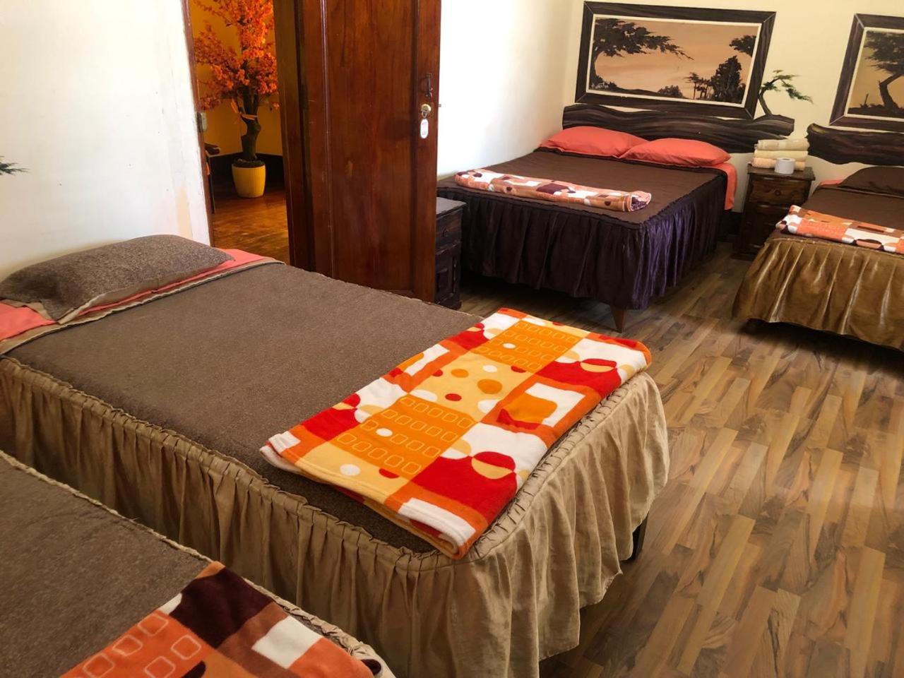 Hostal Huacachina Sunset