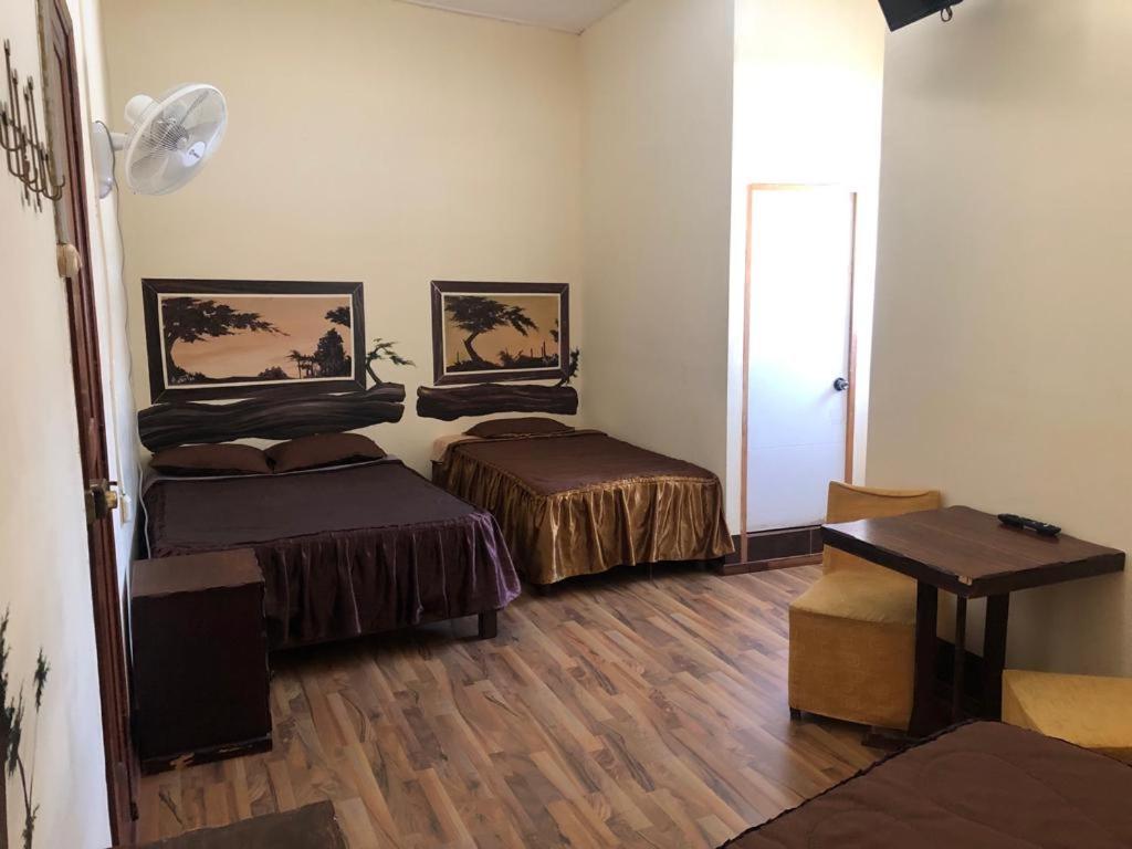 Hostal Huacachina Sunset