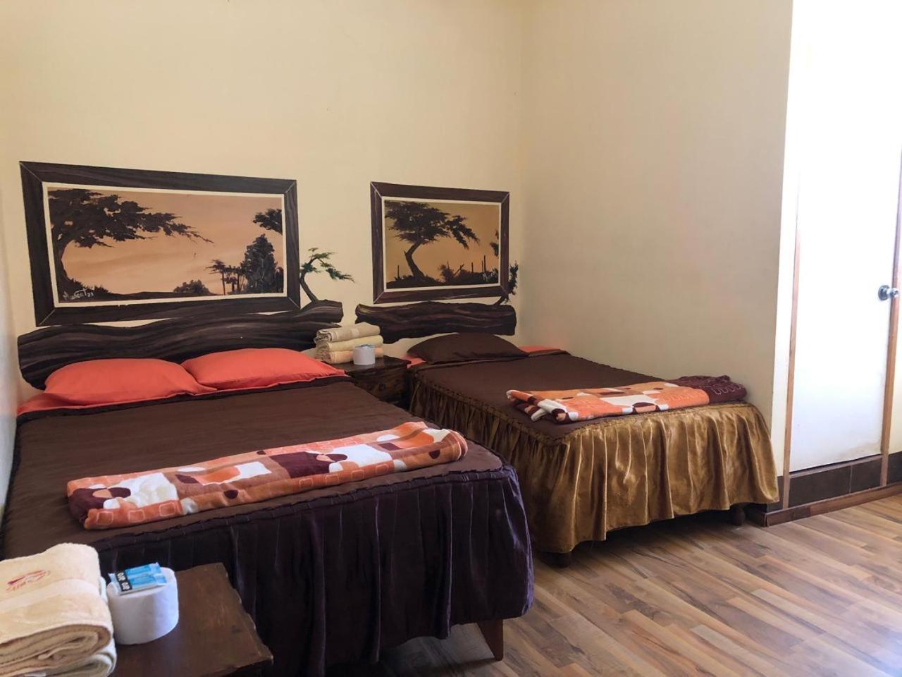 Hostal Huacachina Sunset