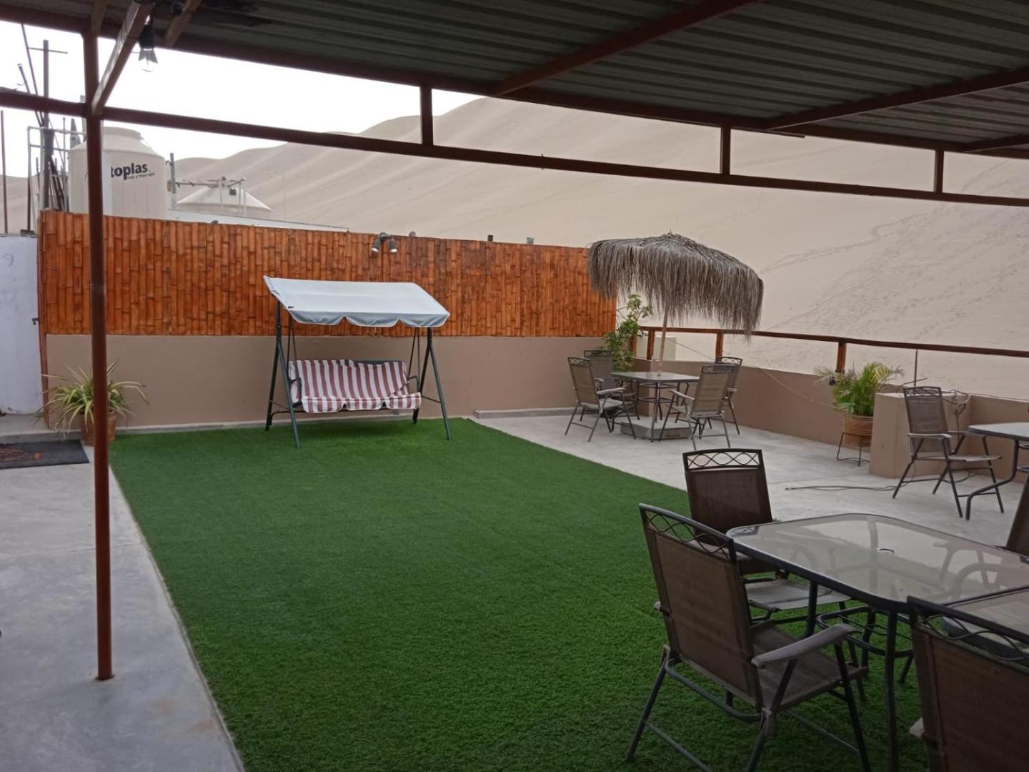 Hostal Huacachina Sunset