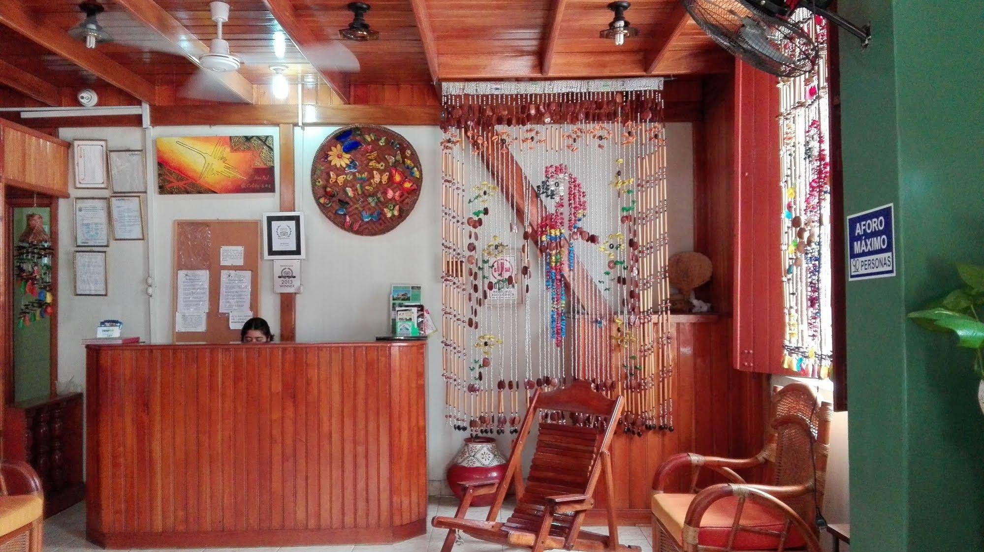 Hostal El Colibri