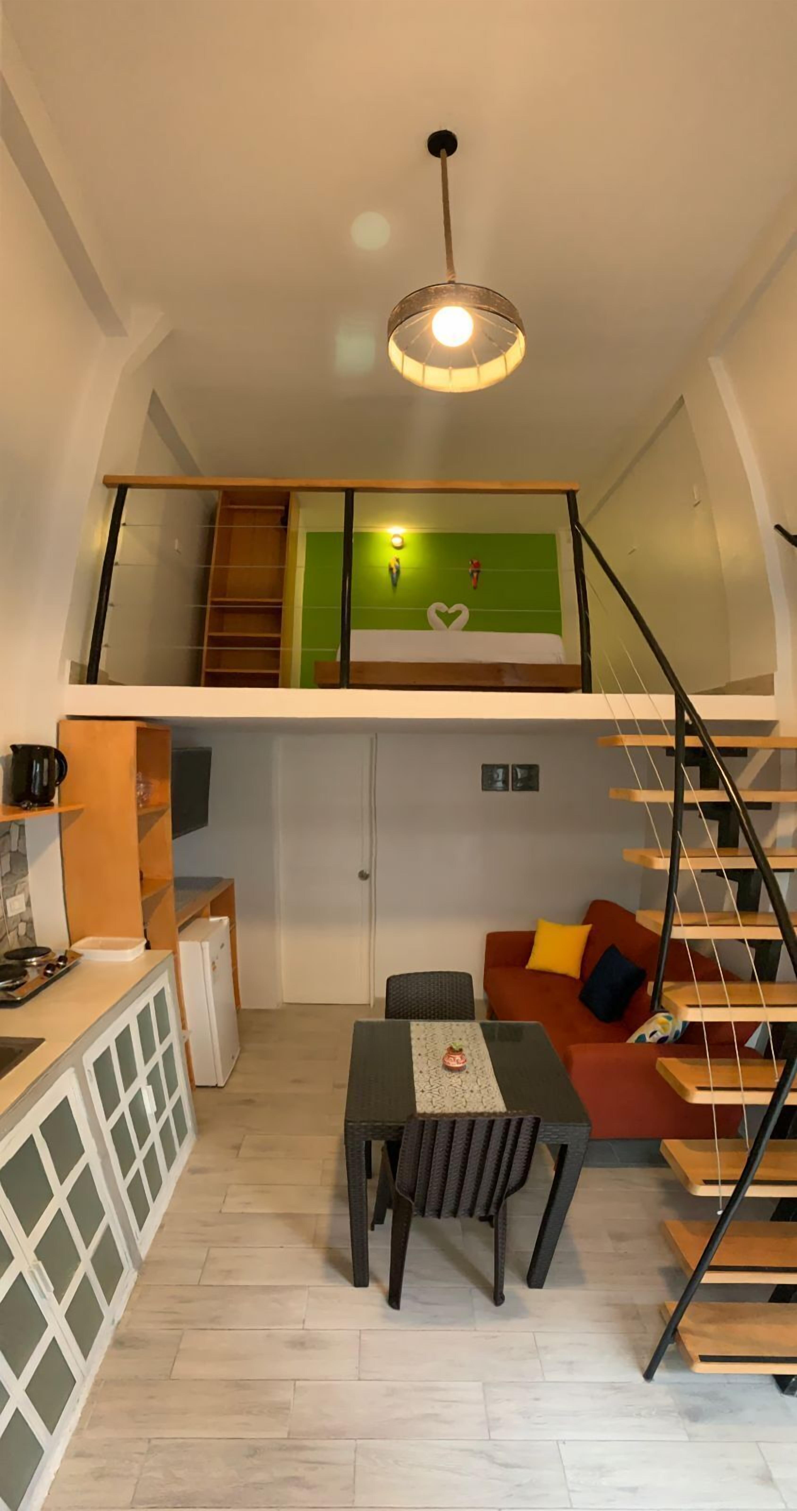 La Quinta Loft Apartments