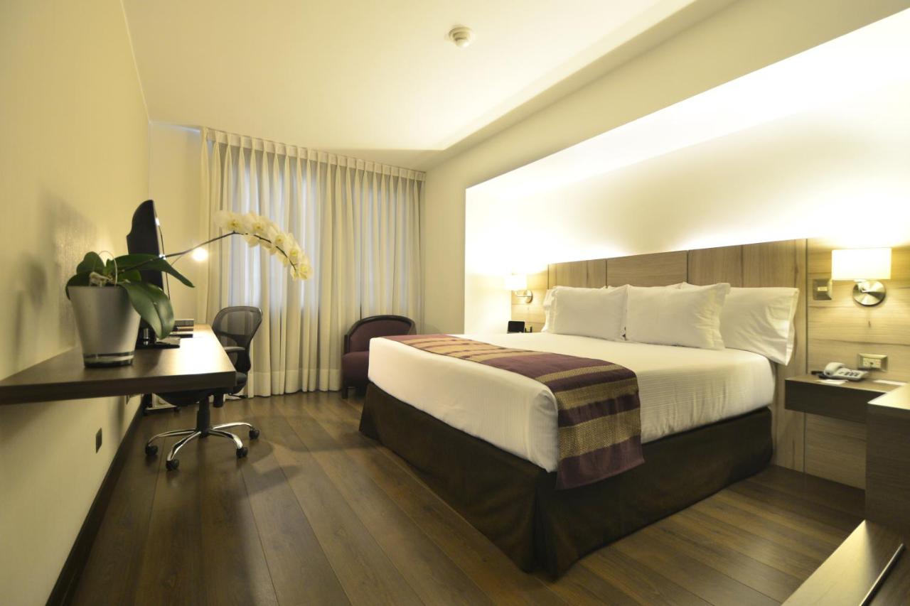 Aku Hotels