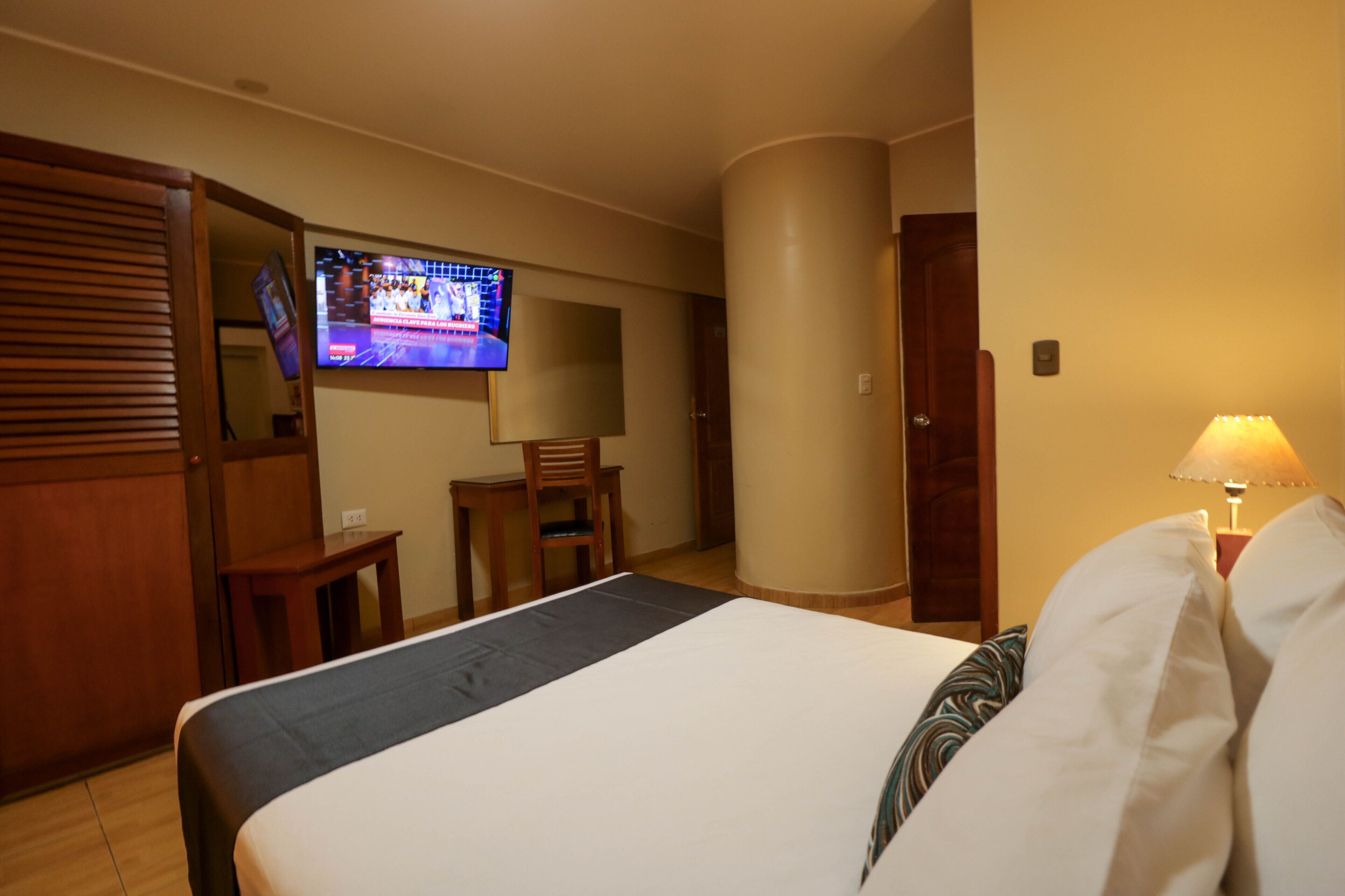 Epiqus Hotel