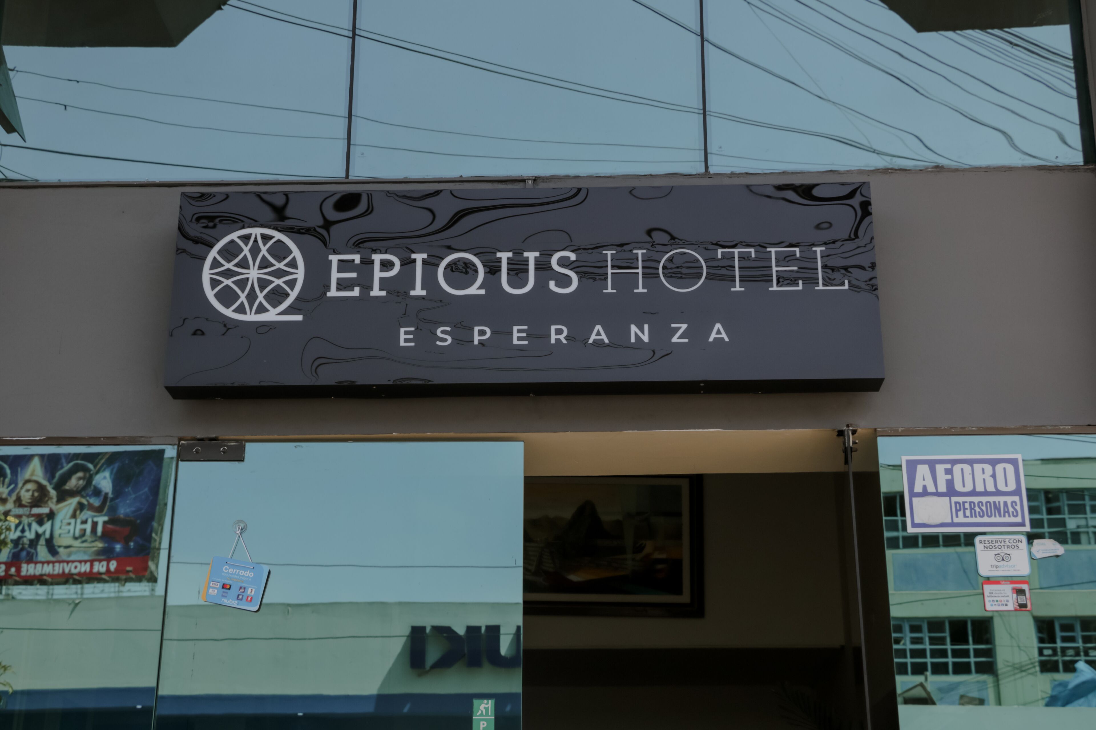 Epiqus Hotel
