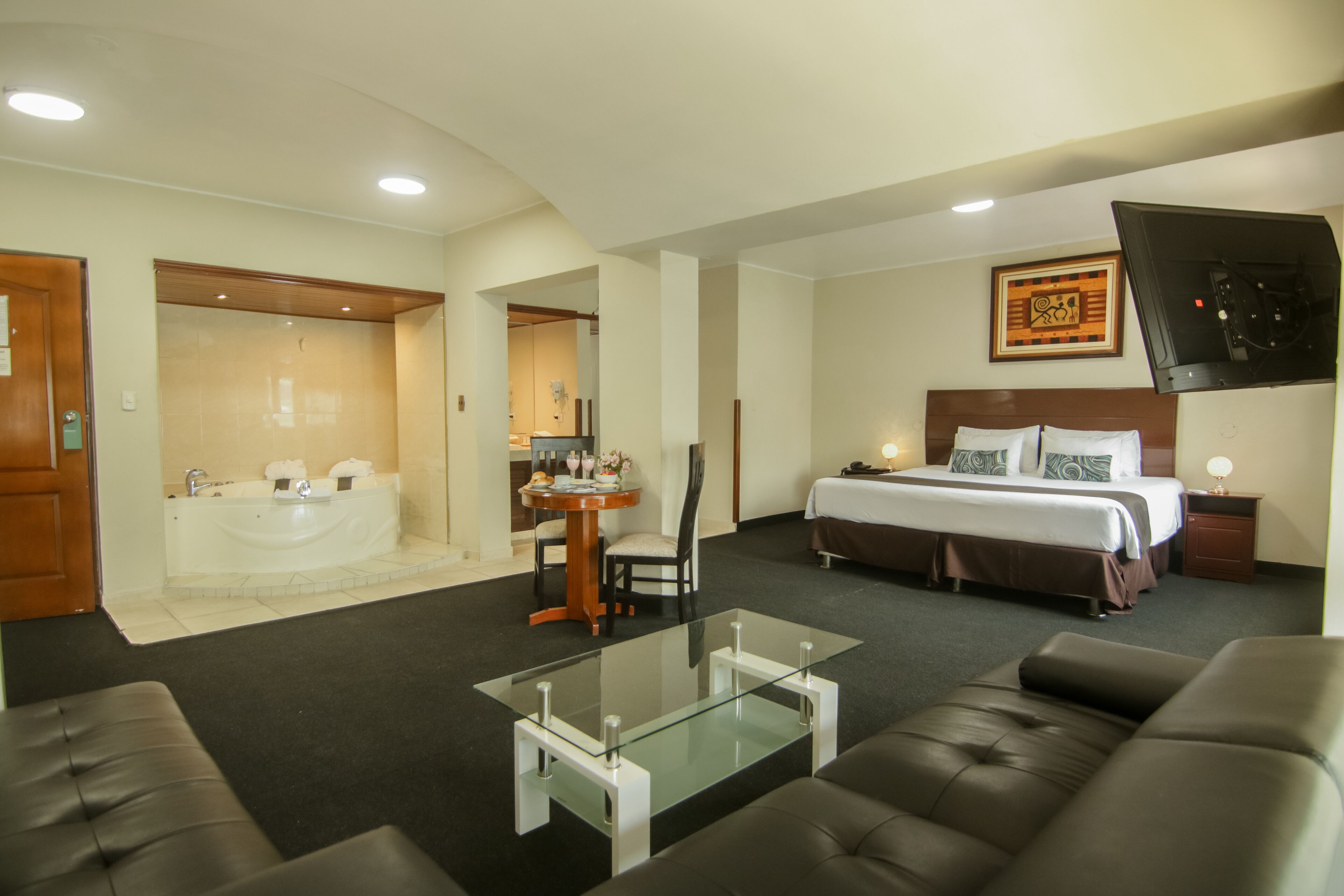 Epiqus Hotel