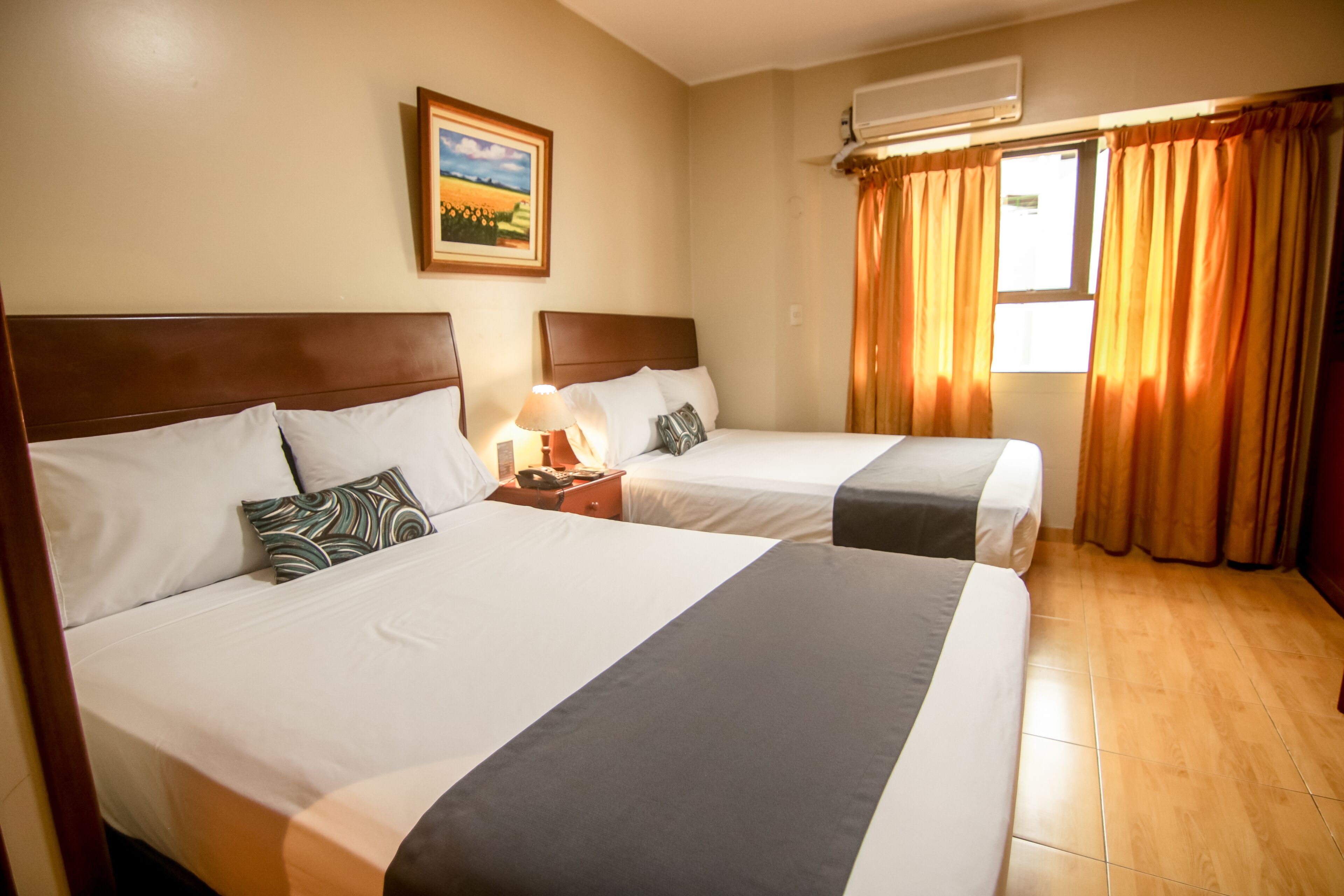 Epiqus Hotel