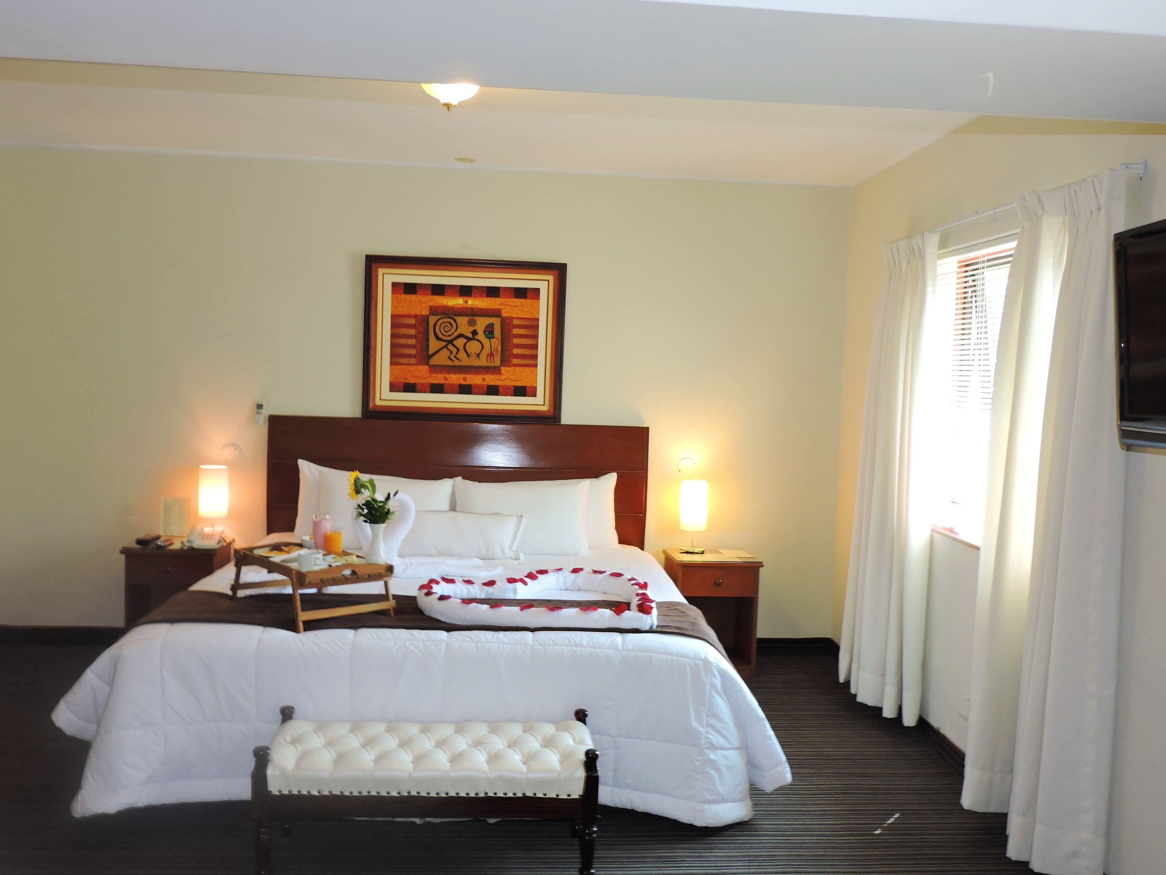 Epiqus Hotel