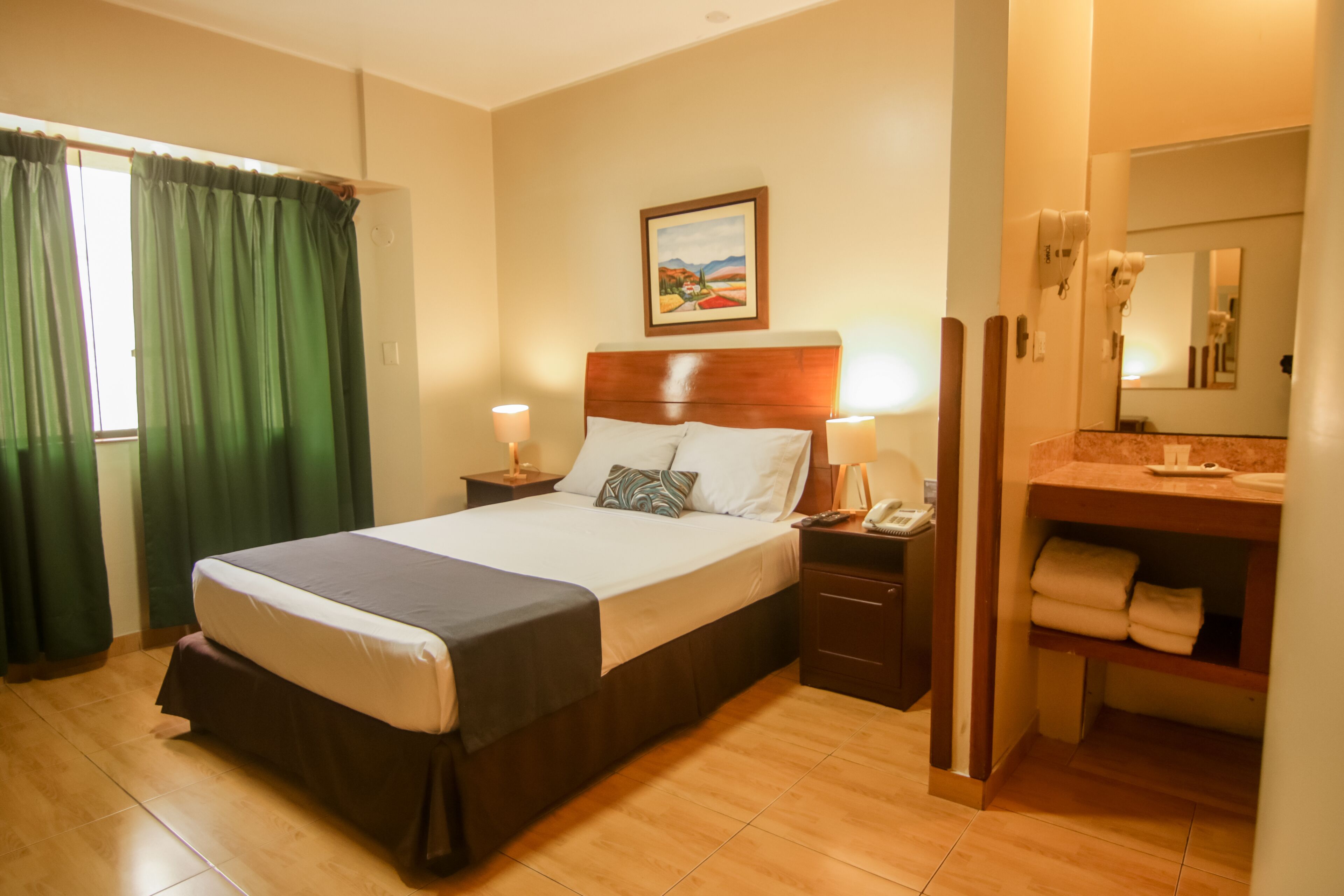 Epiqus Hotel