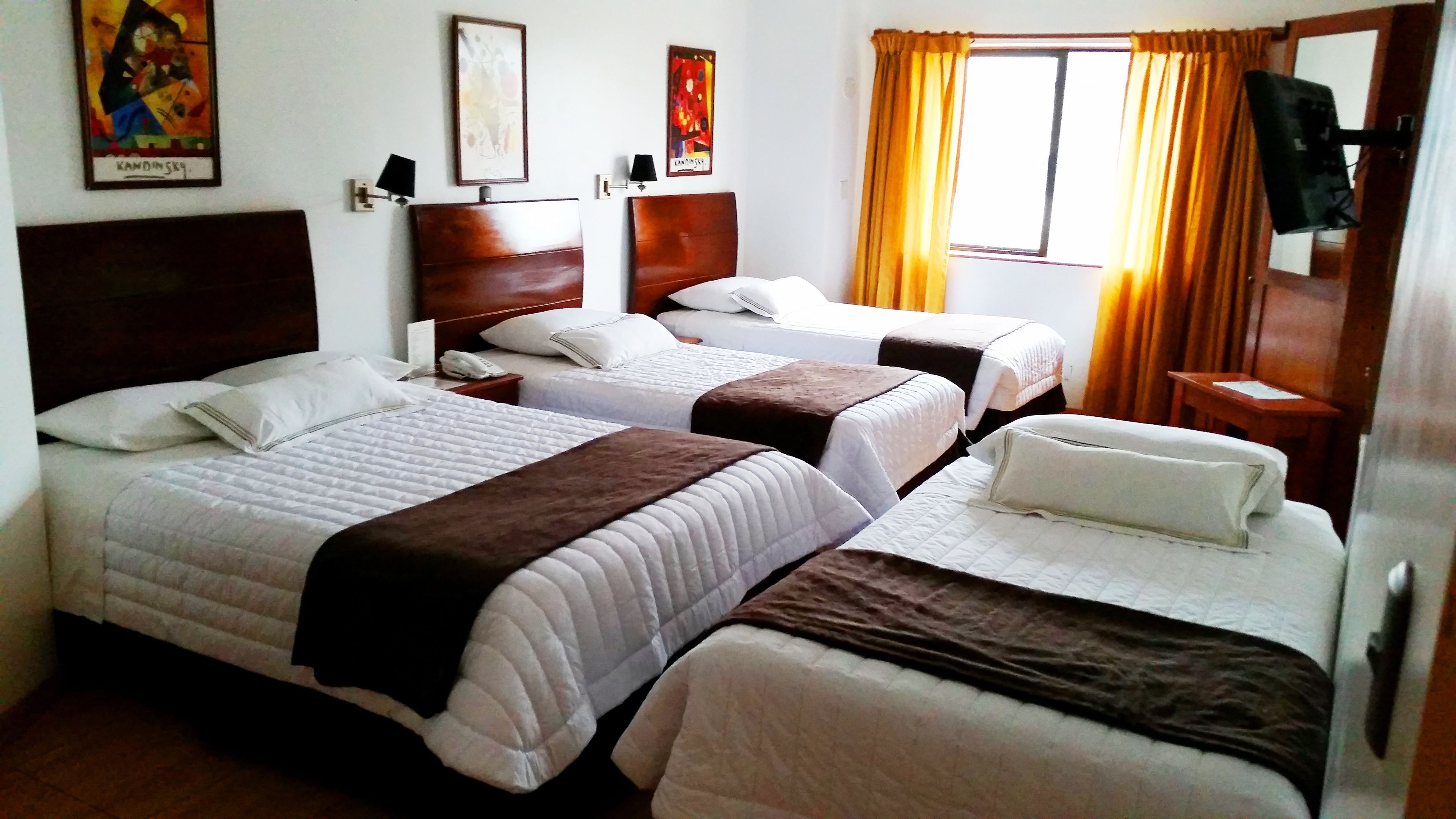 Epiqus Hotel