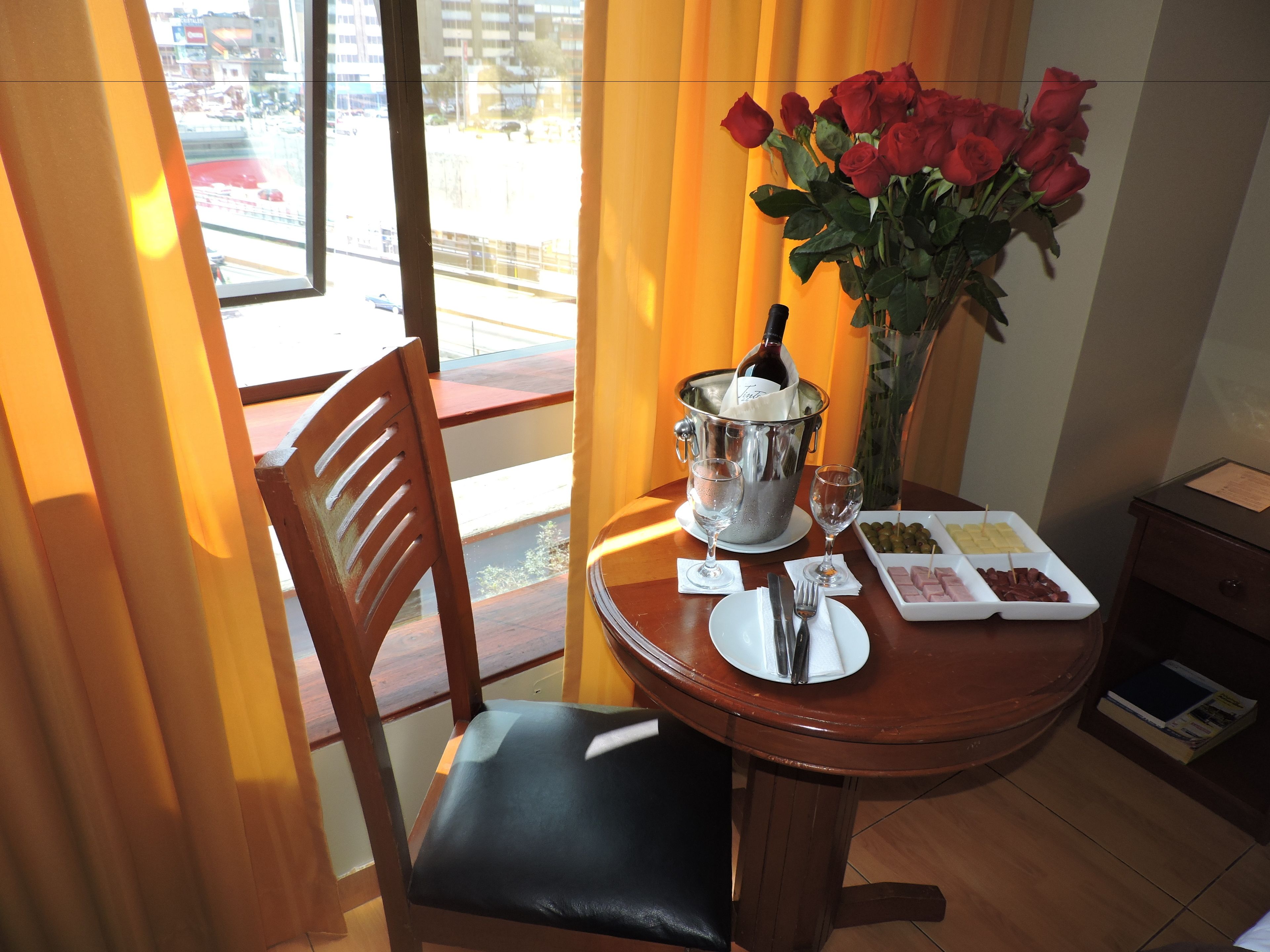 Epiqus Hotel