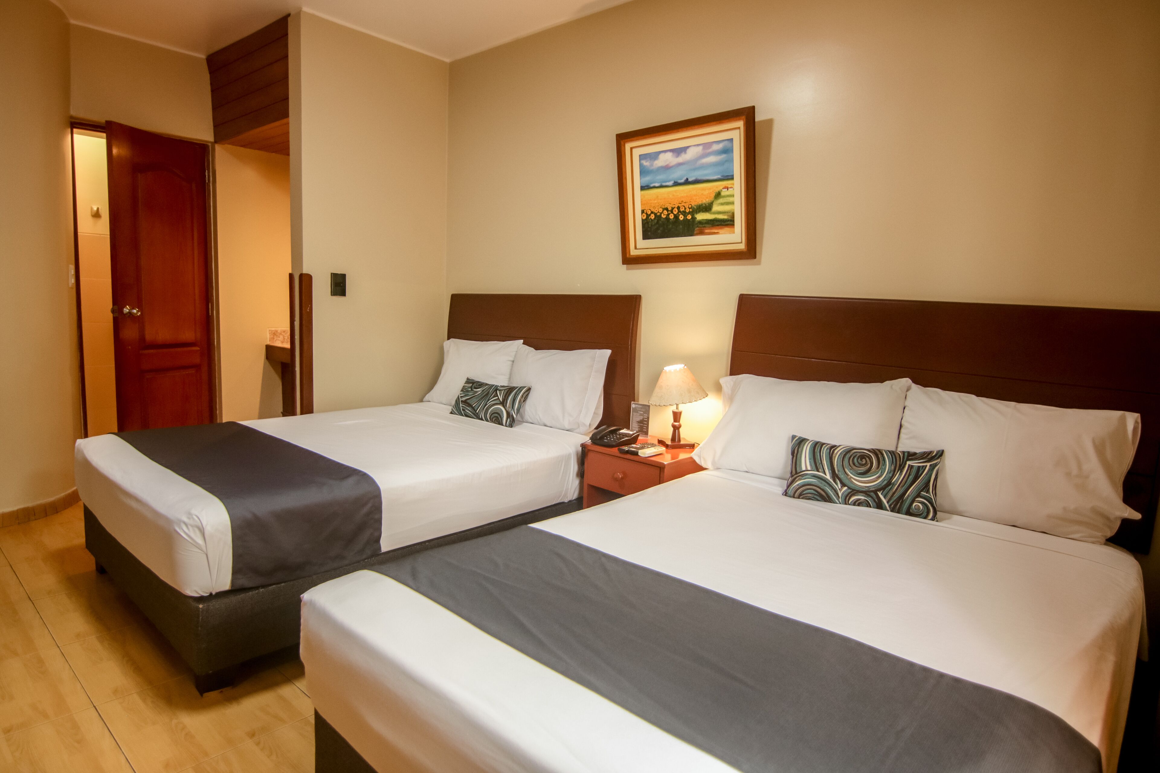 Epiqus Hotel