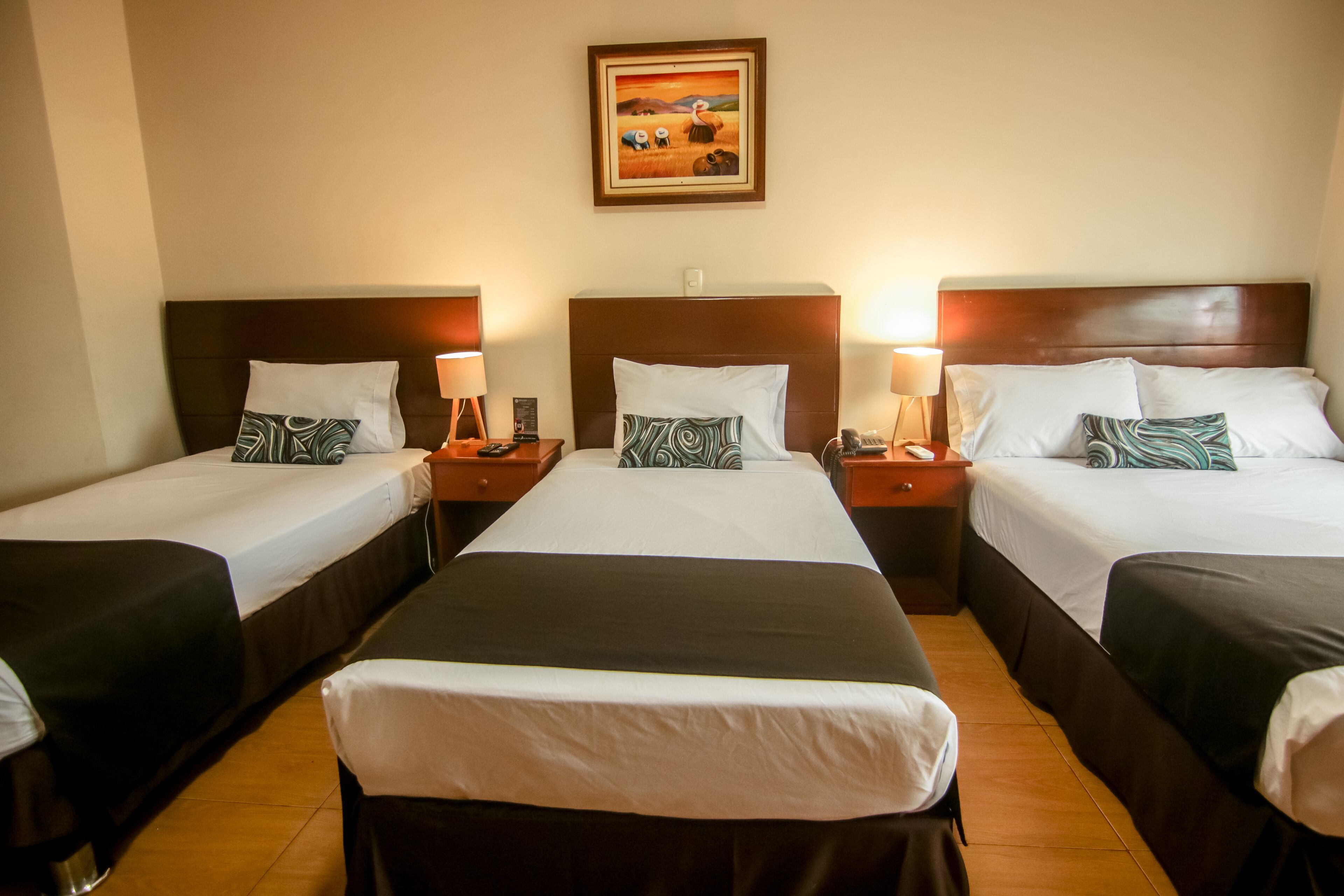 Epiqus Hotel