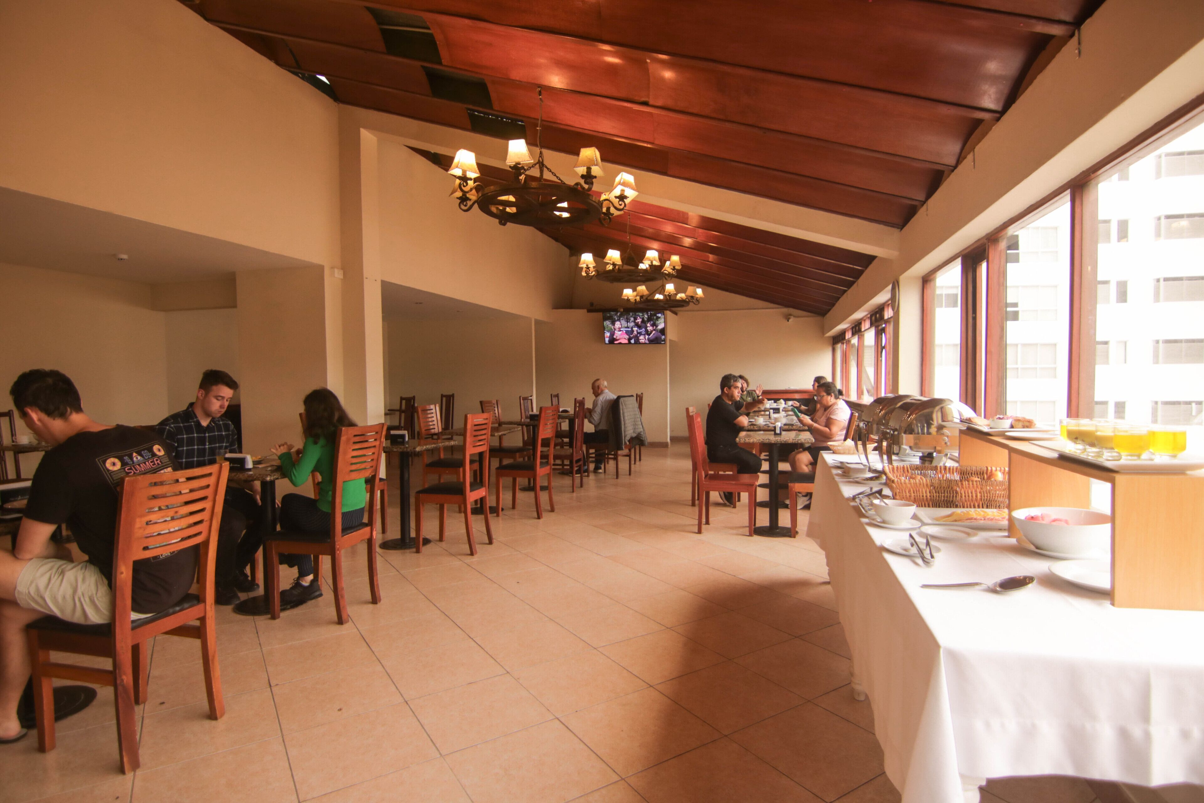 Epiqus Hotel