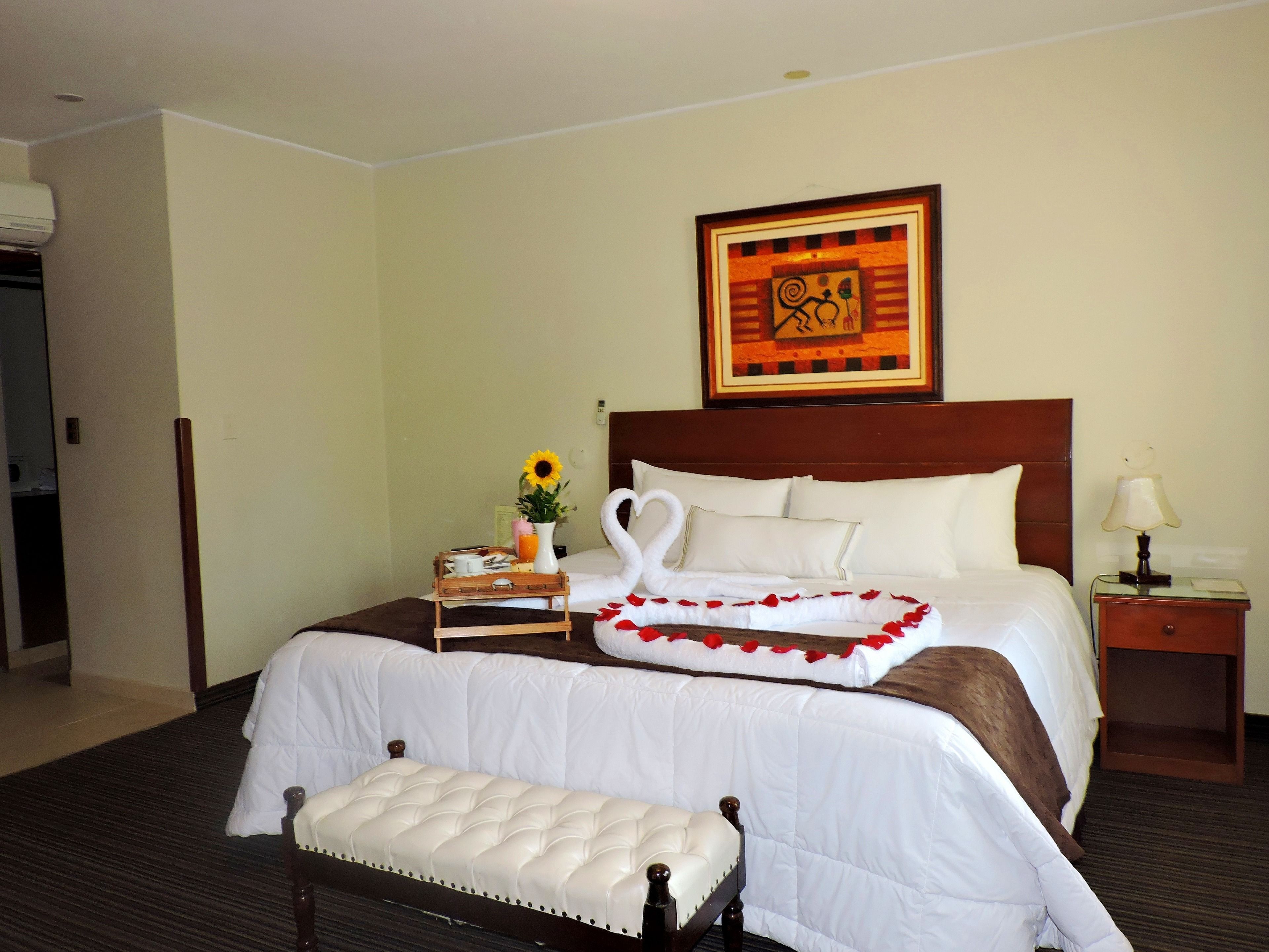 Epiqus Hotel
