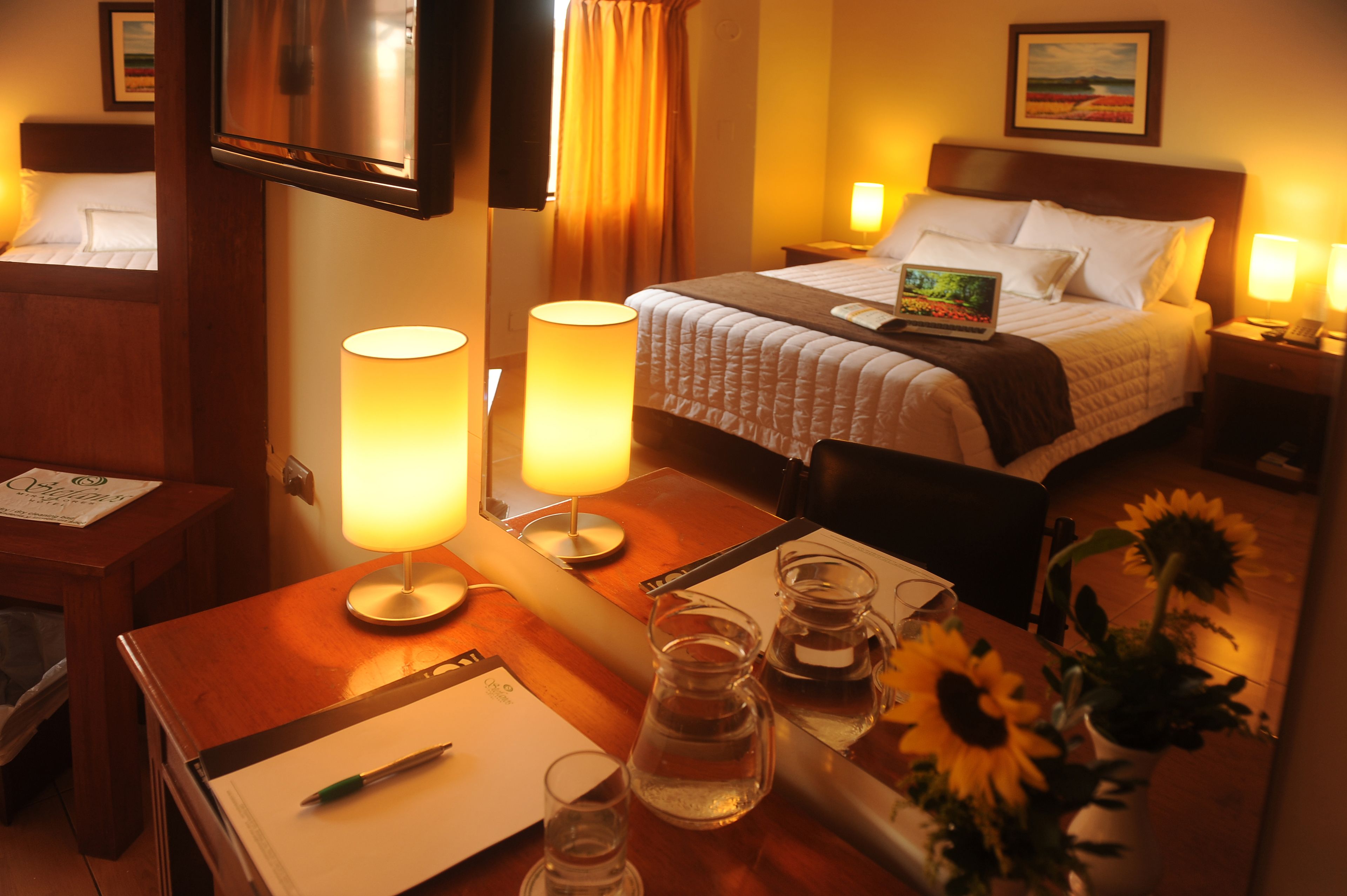 Epiqus Hotel
