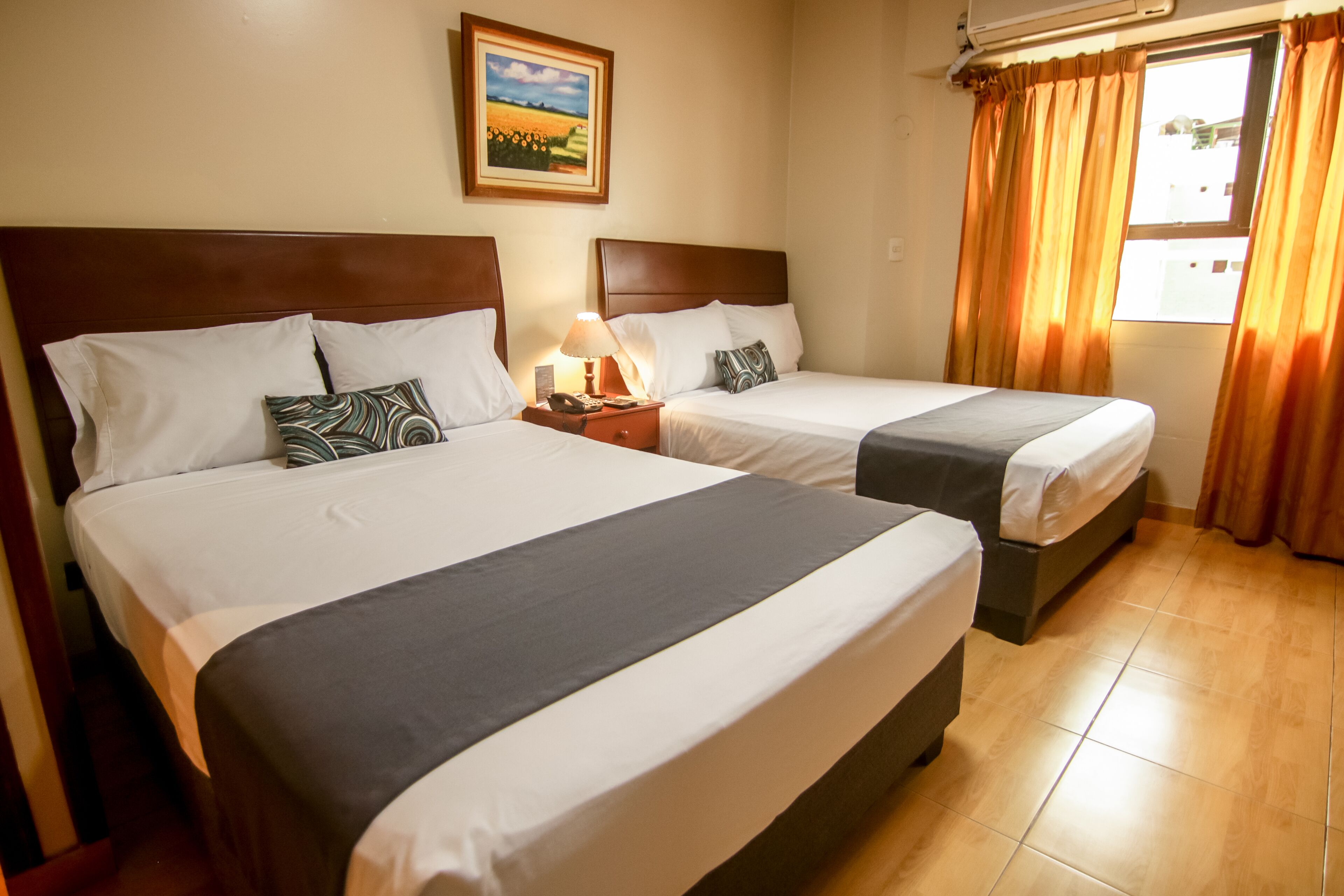 Epiqus Hotel