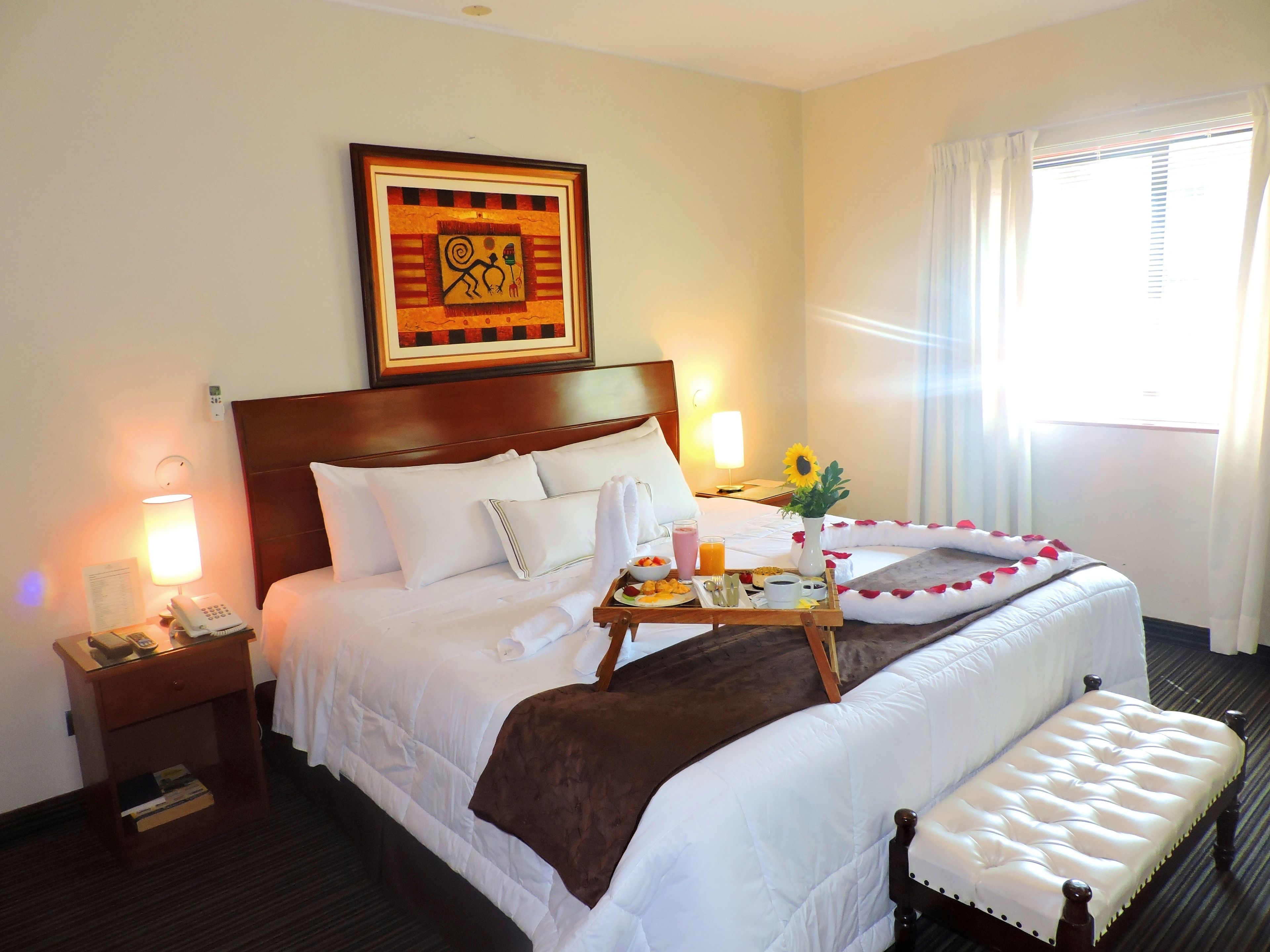 Epiqus Hotel