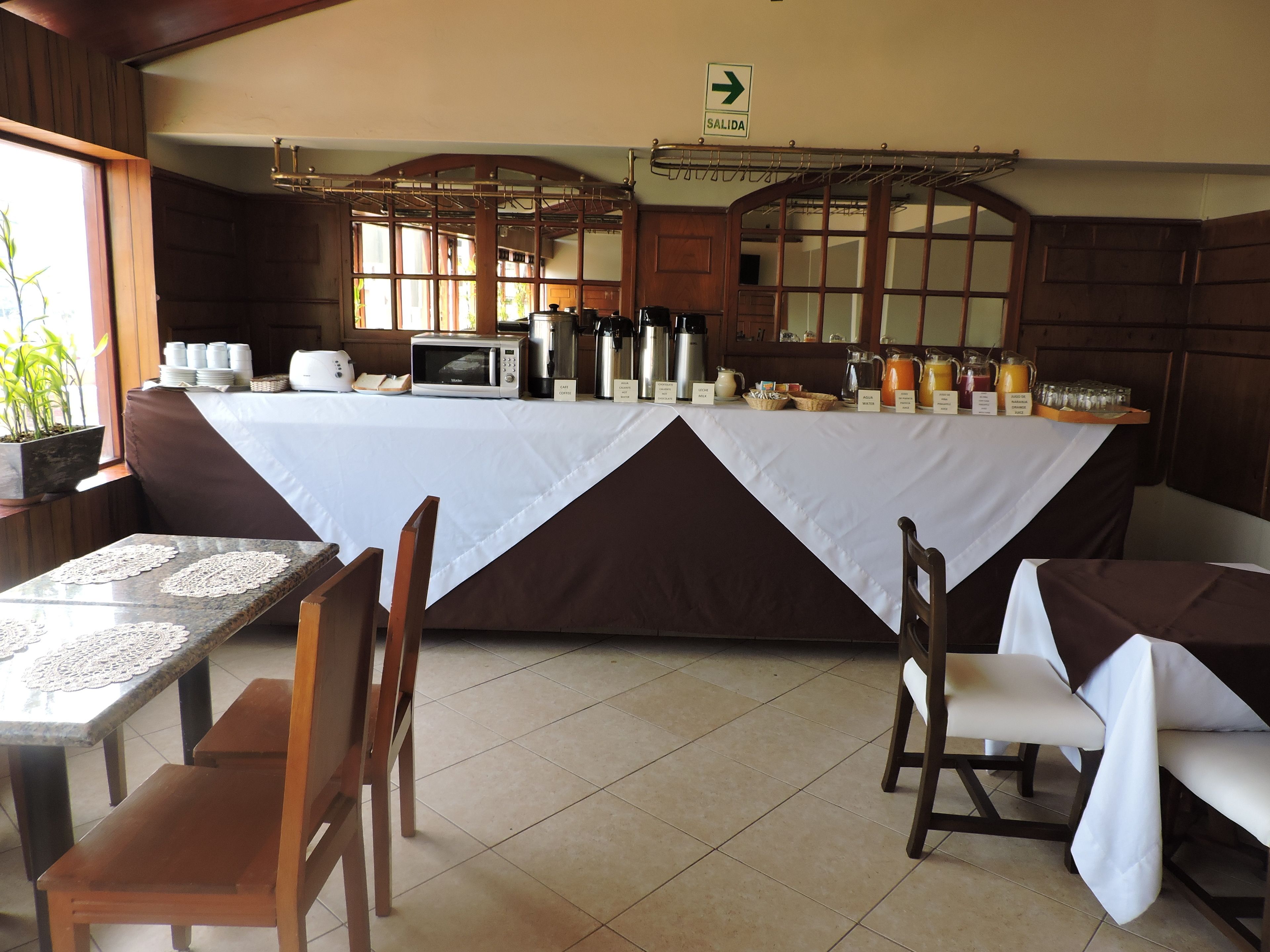 Epiqus Hotel