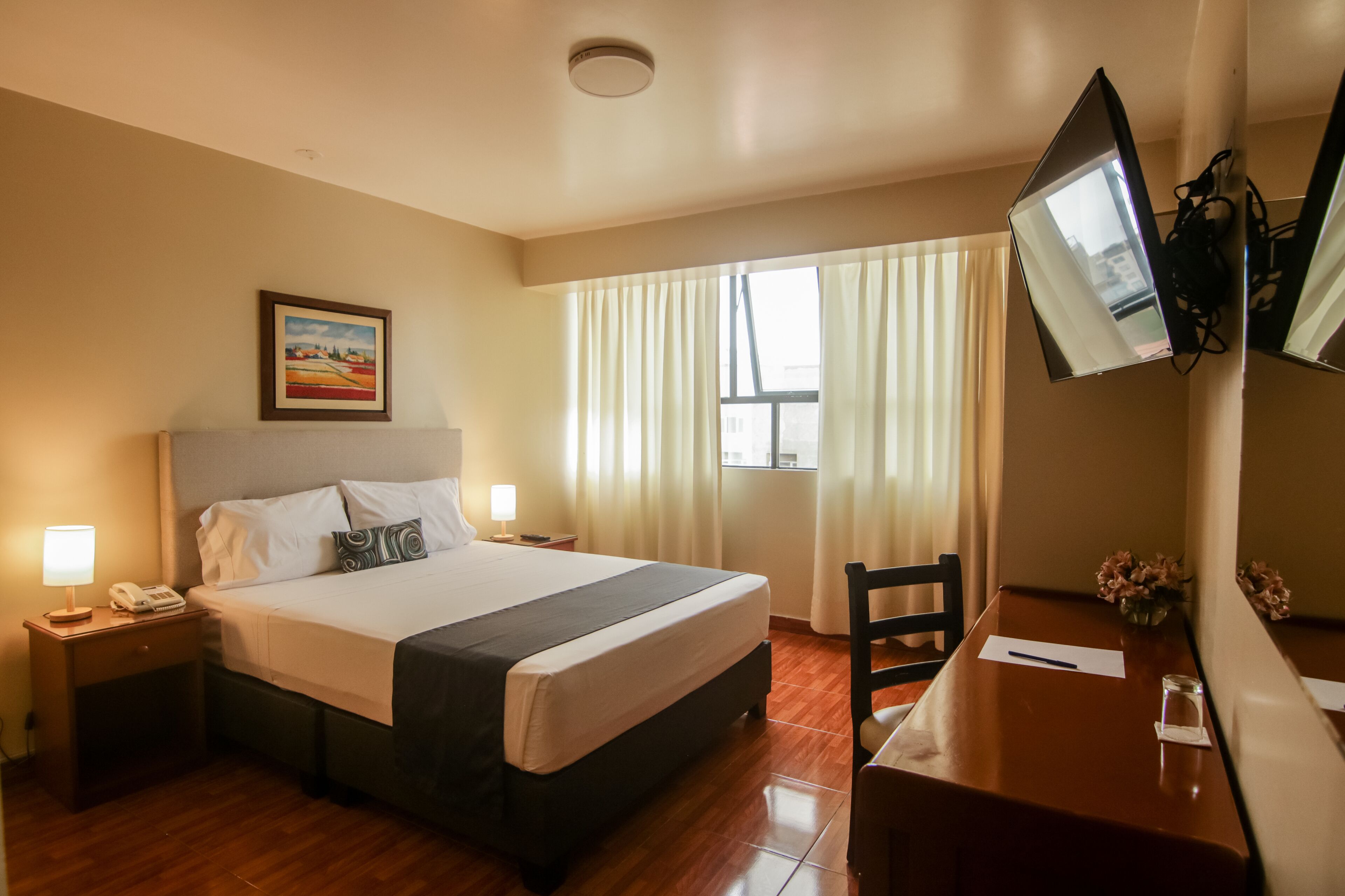 Epiqus Hotel