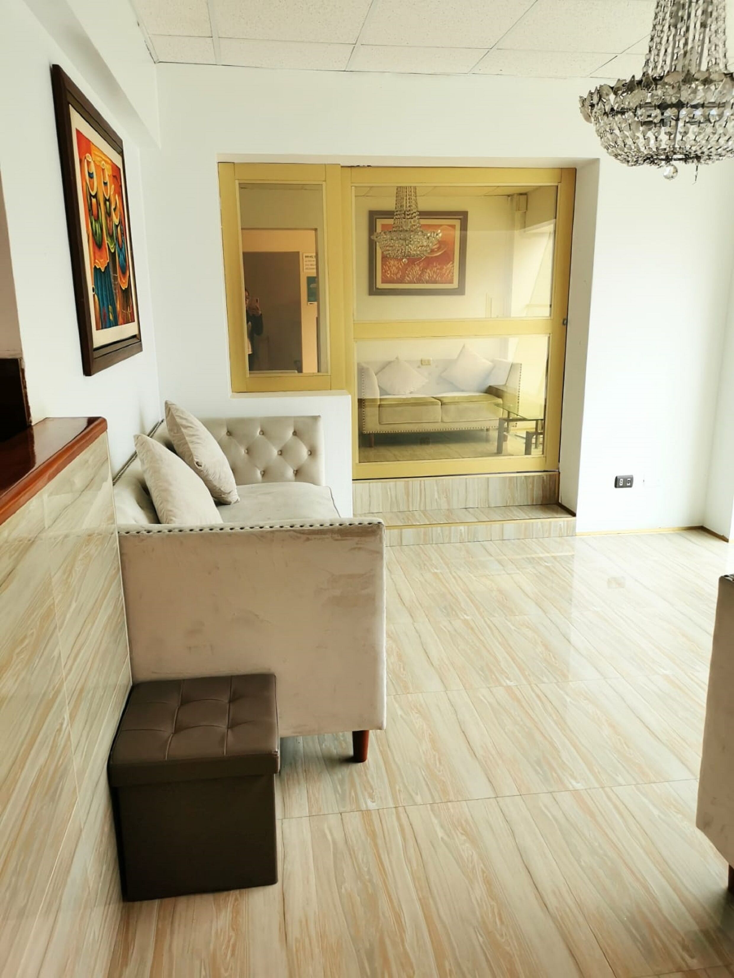Epiqus Hotel