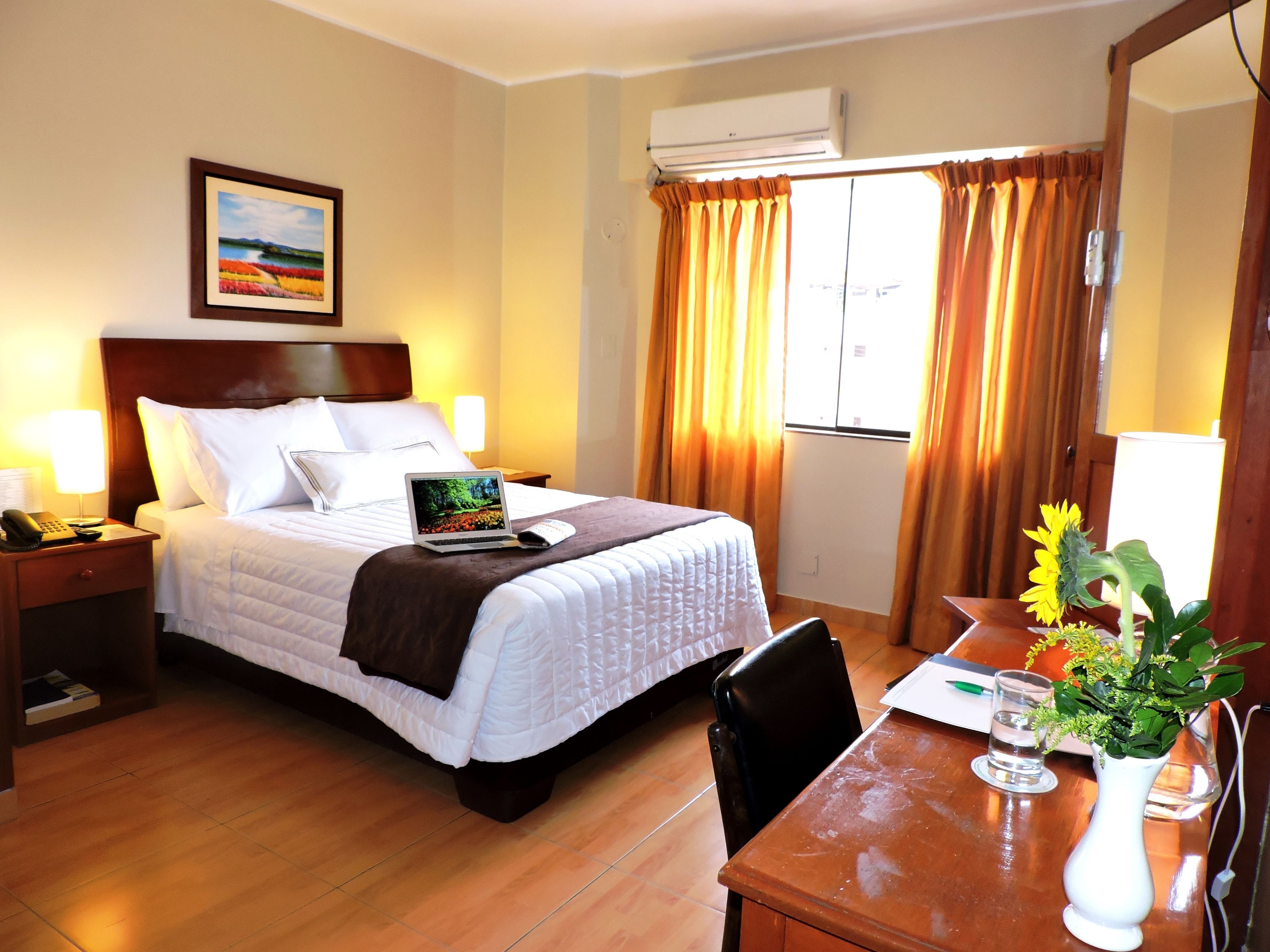 Epiqus Hotel