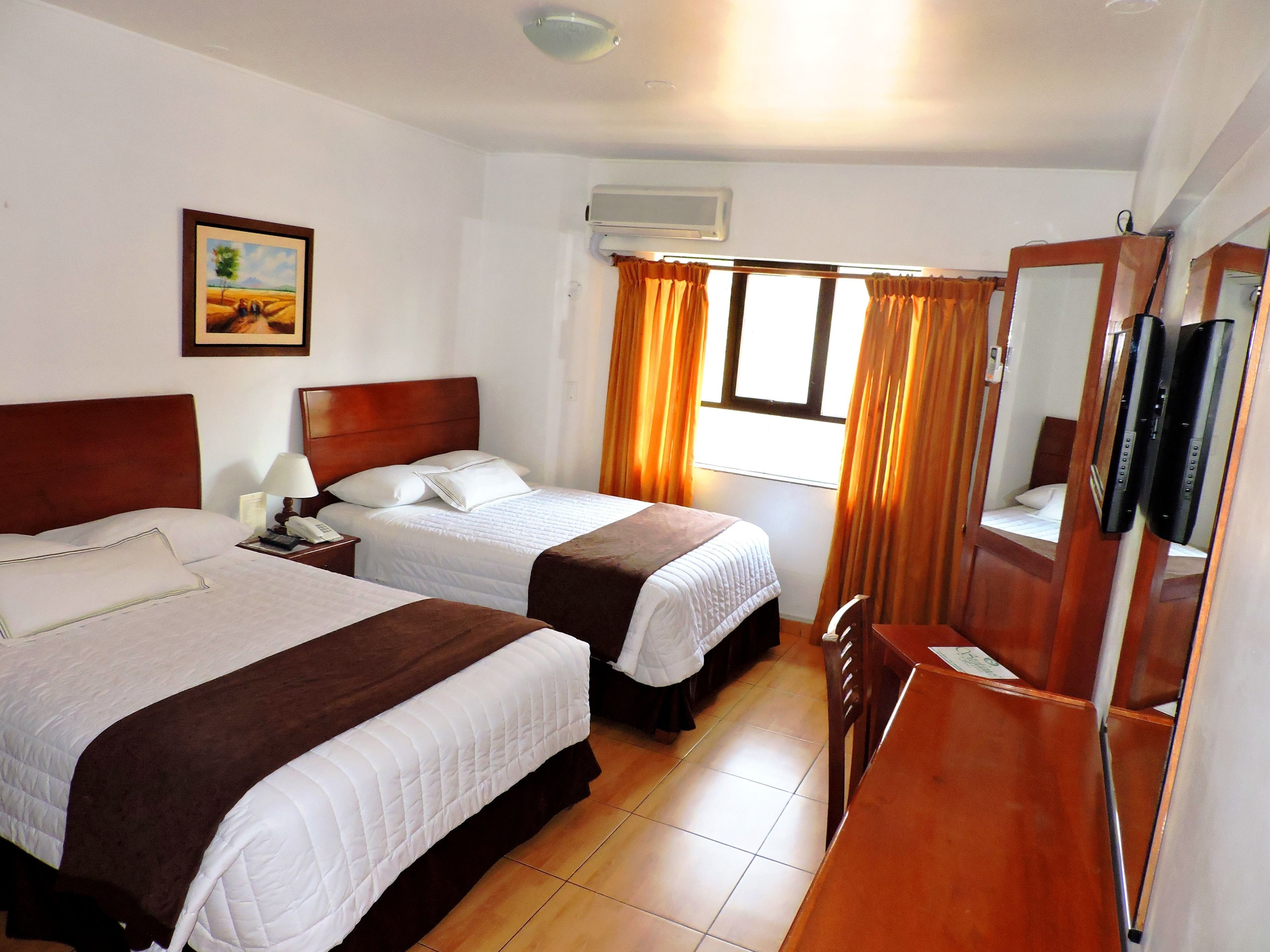 Epiqus Hotel