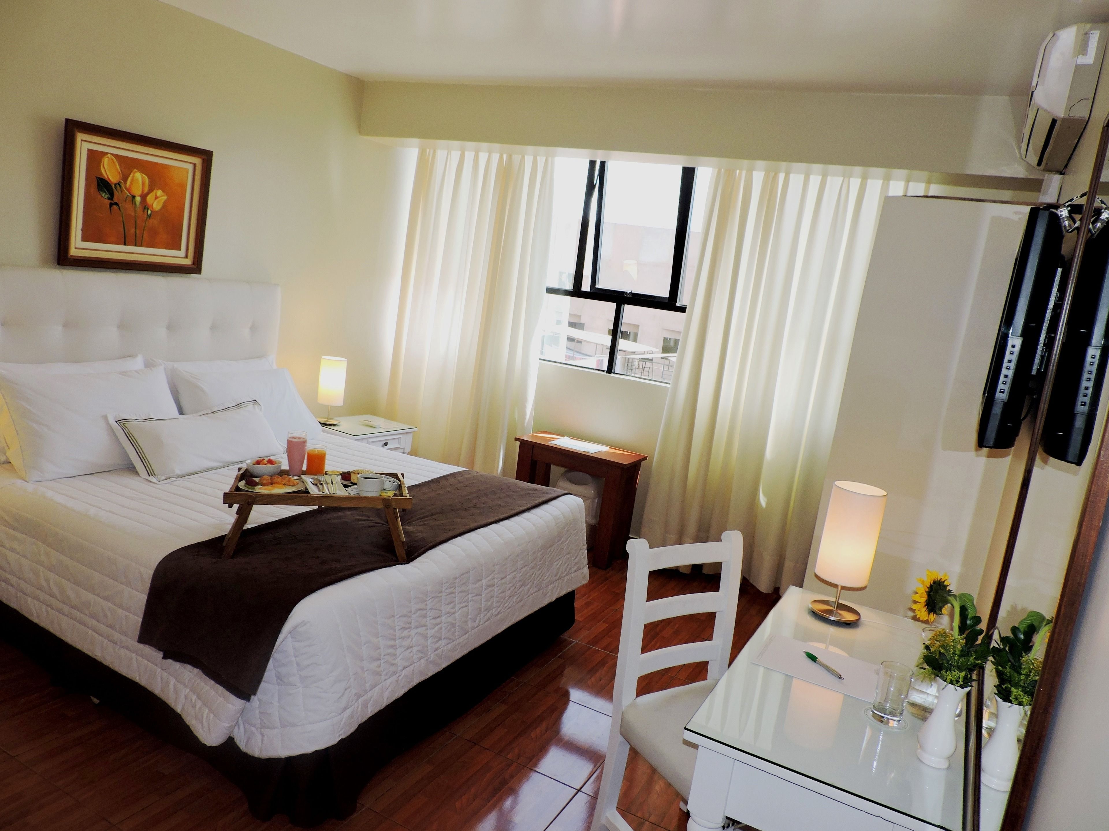 Epiqus Hotel