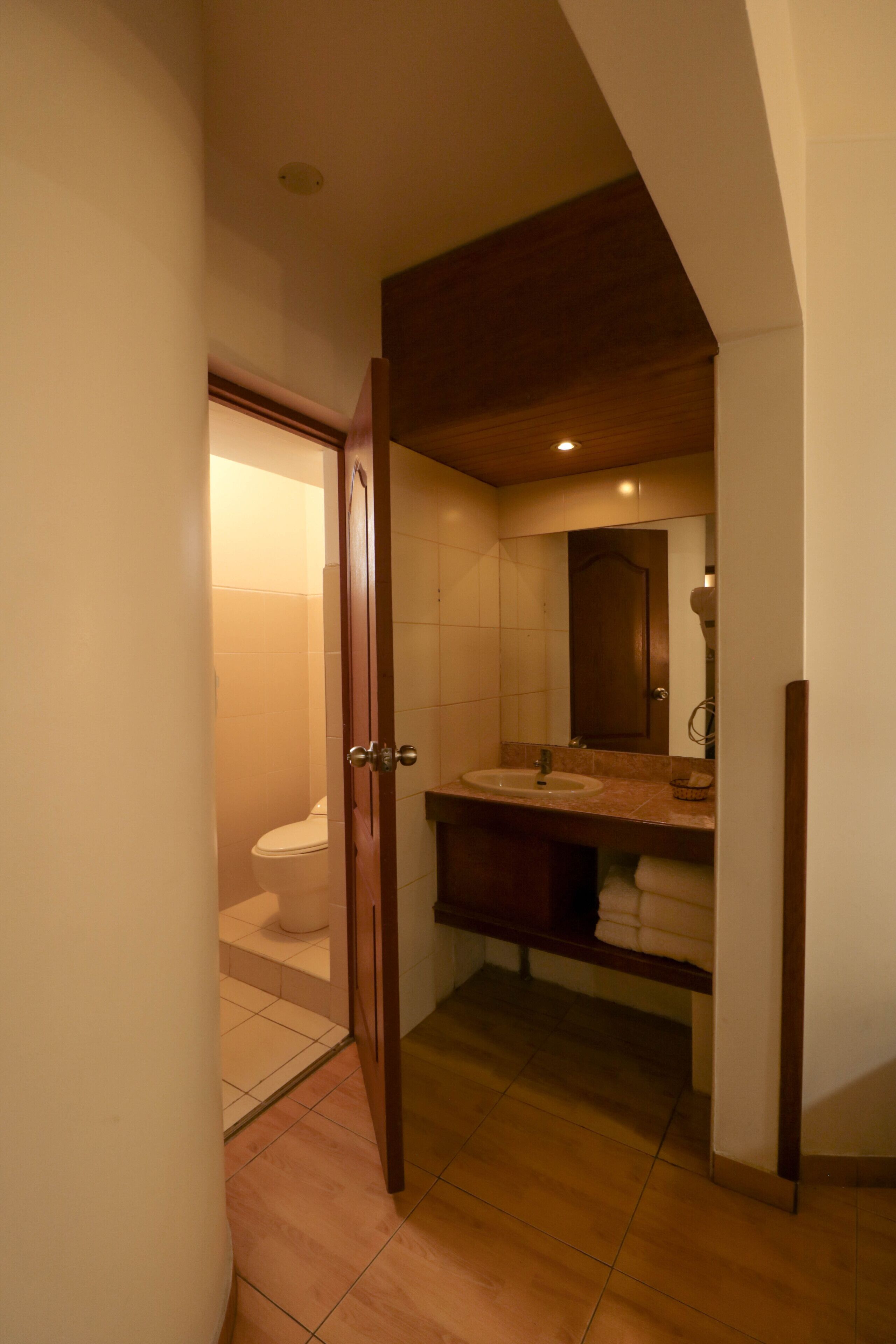 Epiqus Hotel