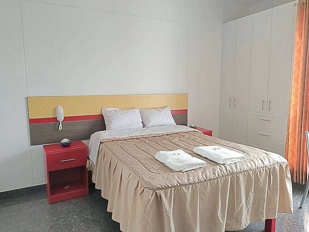 Genova Hostal