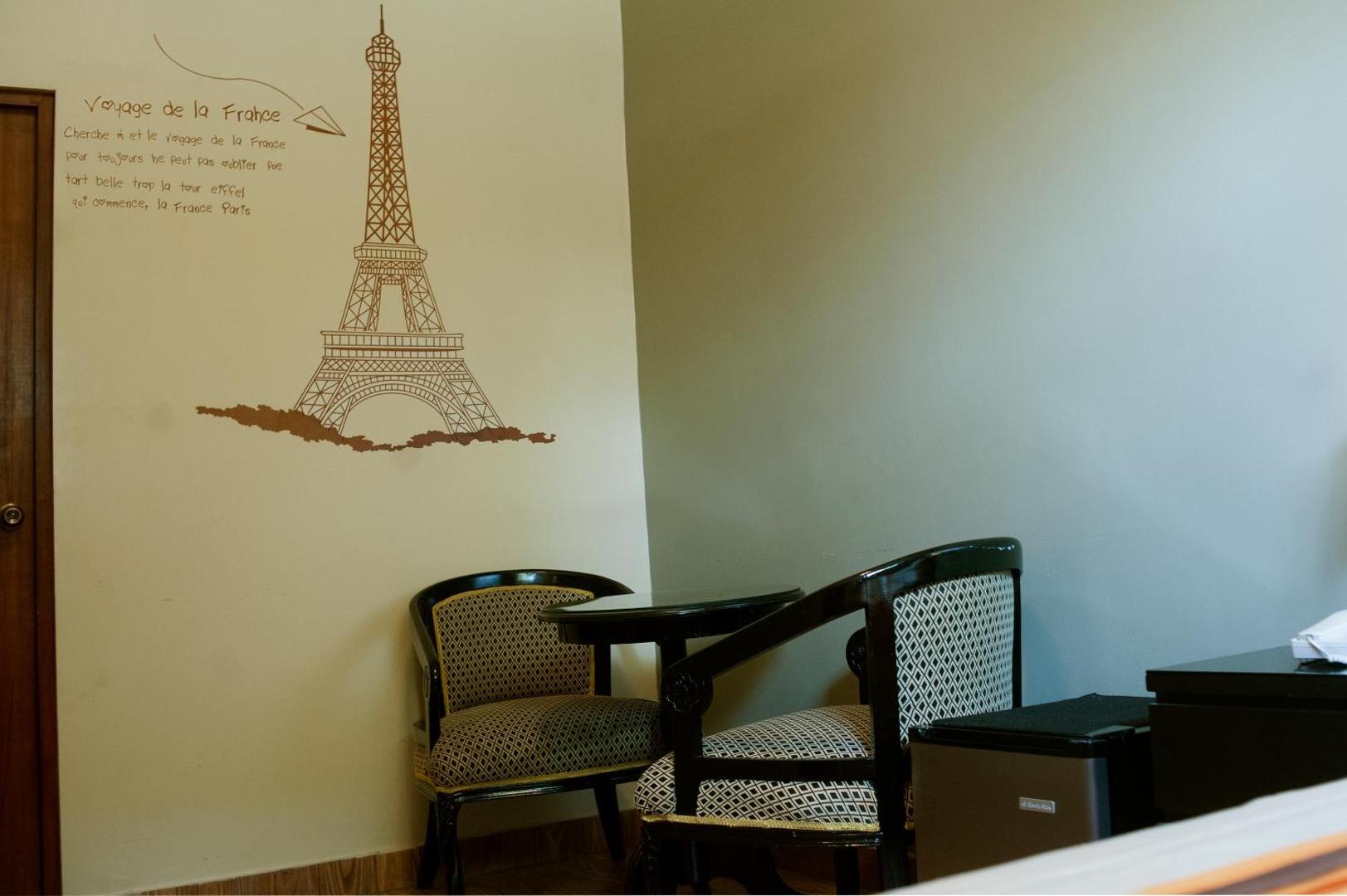 Hostal Carlos Tenaud