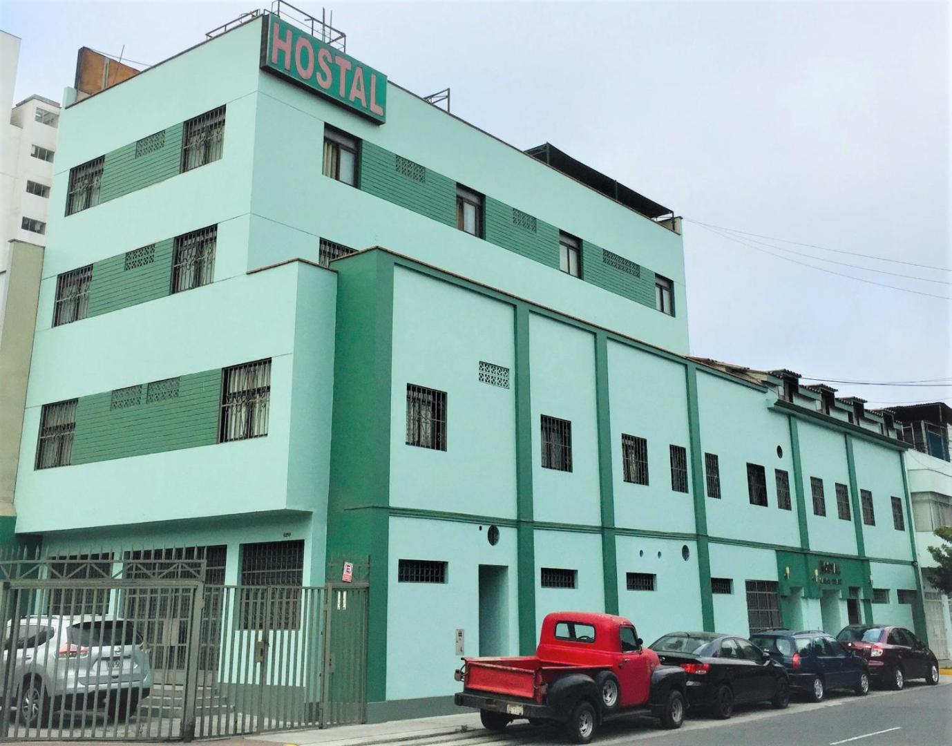Hostal Carlos Tenaud