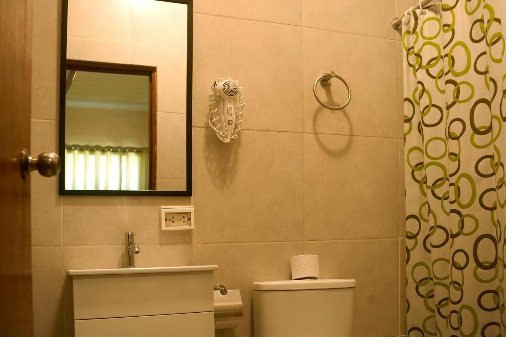 Hostal Carlos Tenaud