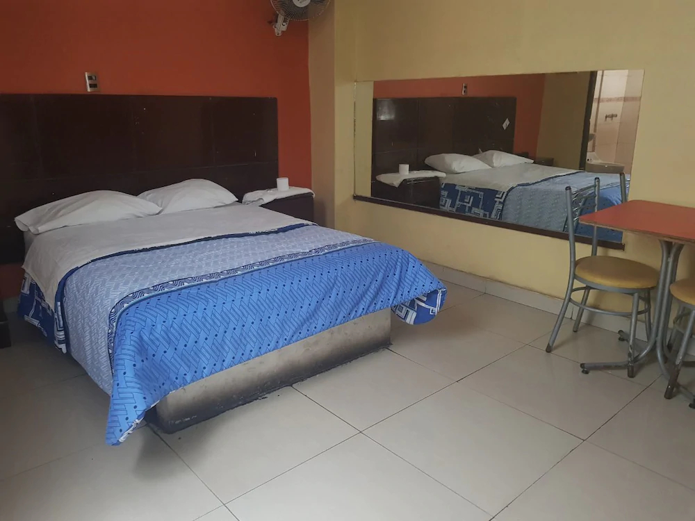 Hostal Sauna Emporio Pizarro