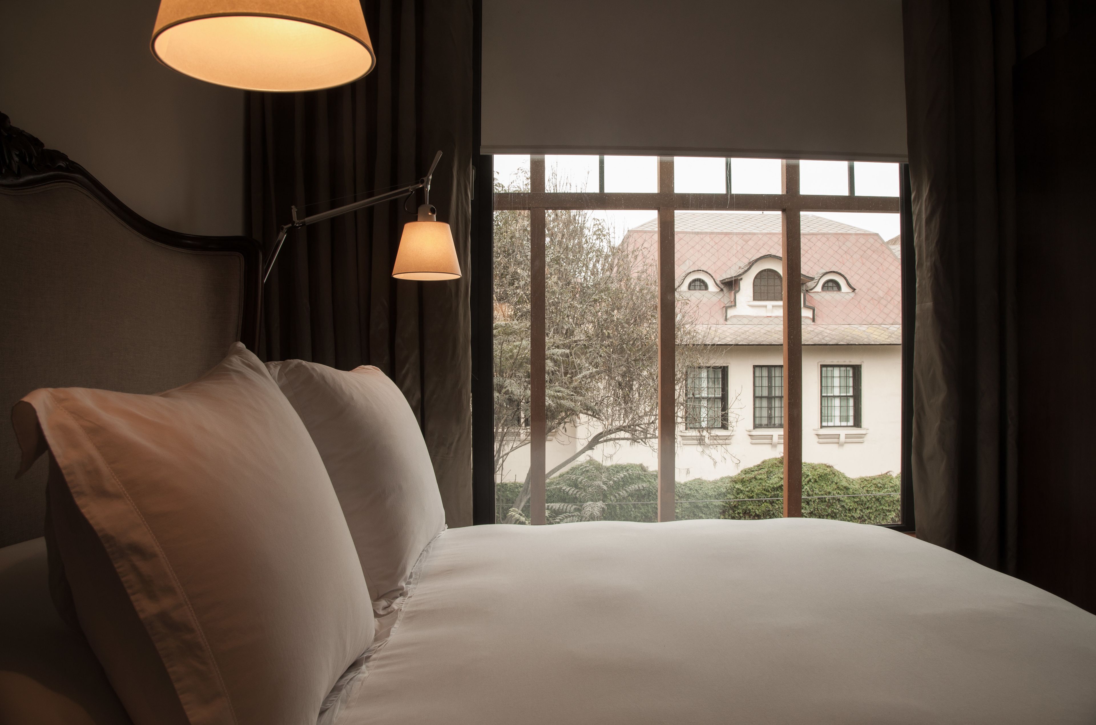 Hotel B