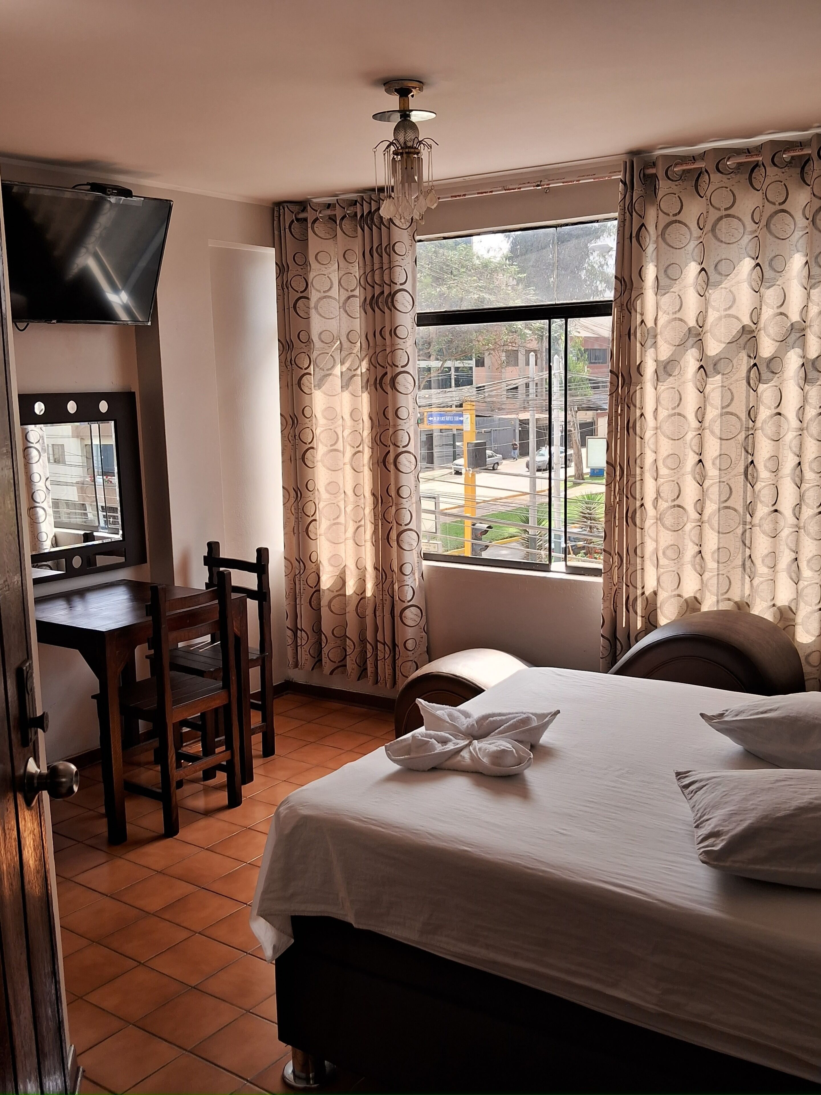 Hotel Las Artes Inn
