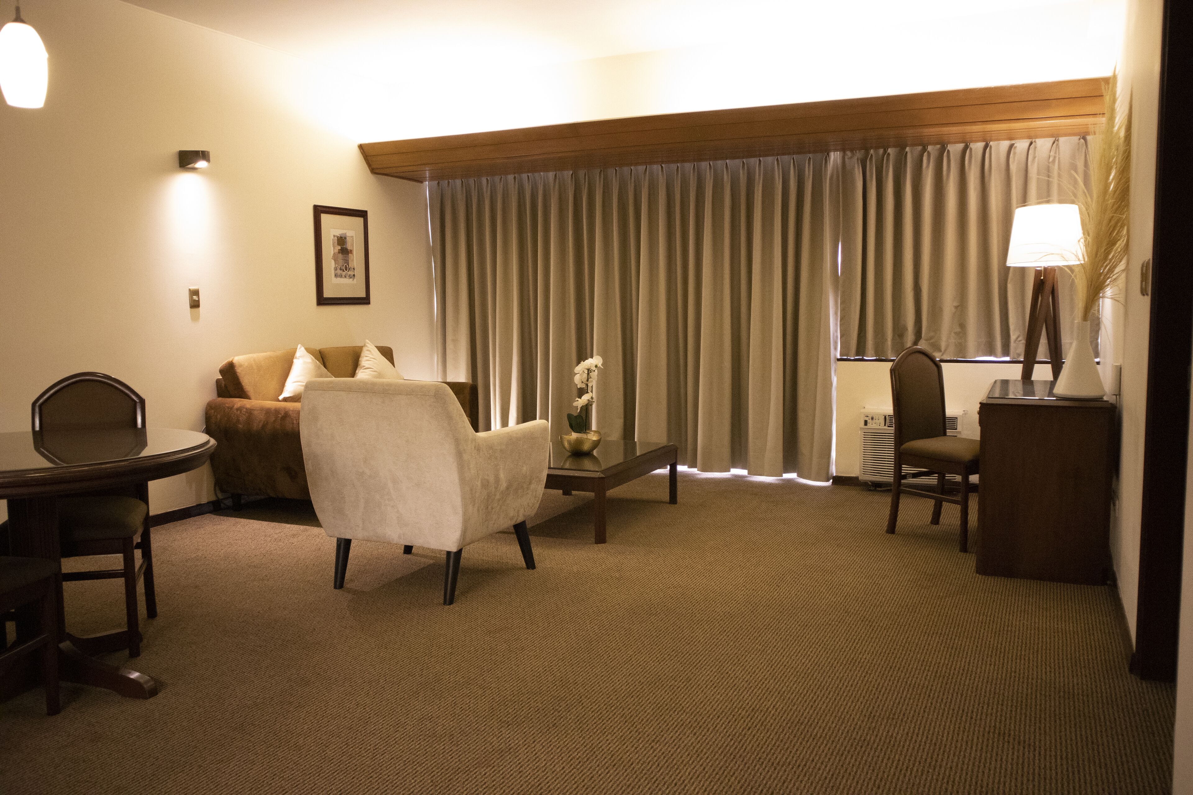J&A Classic Hotel