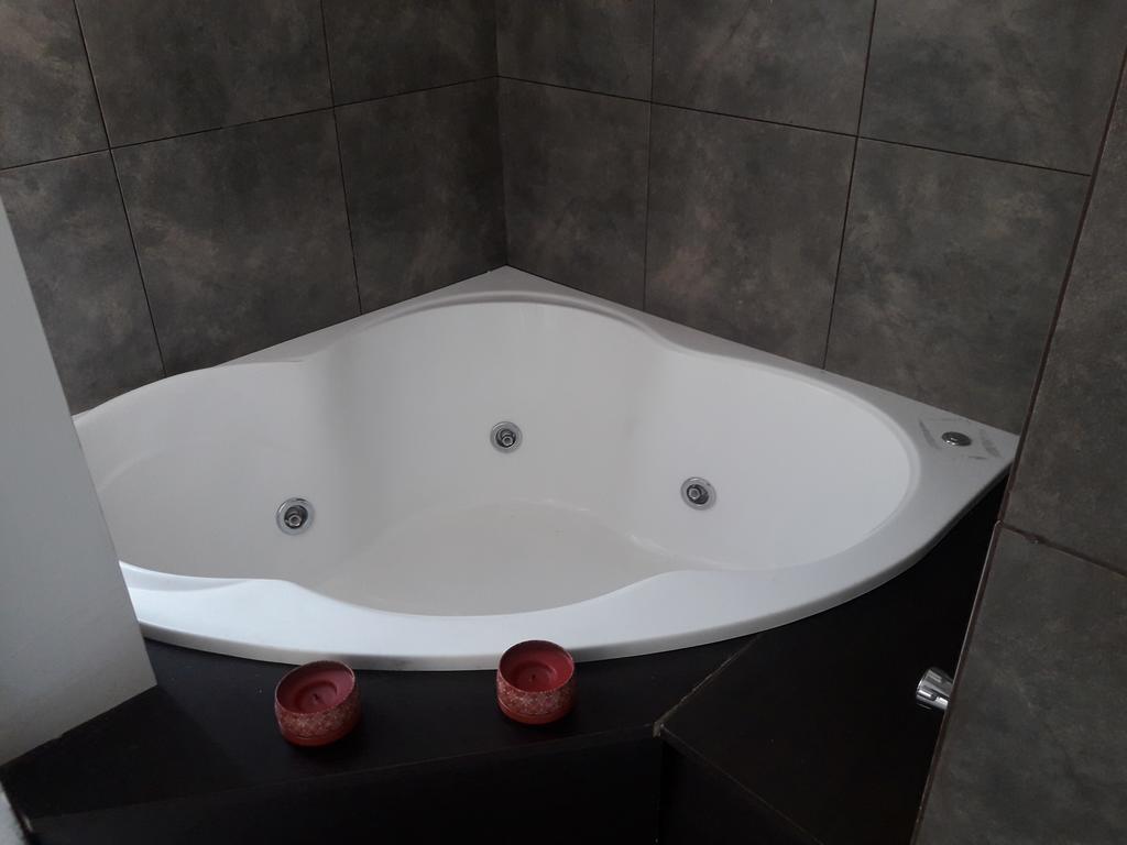 Laelia Miraflores Hotel