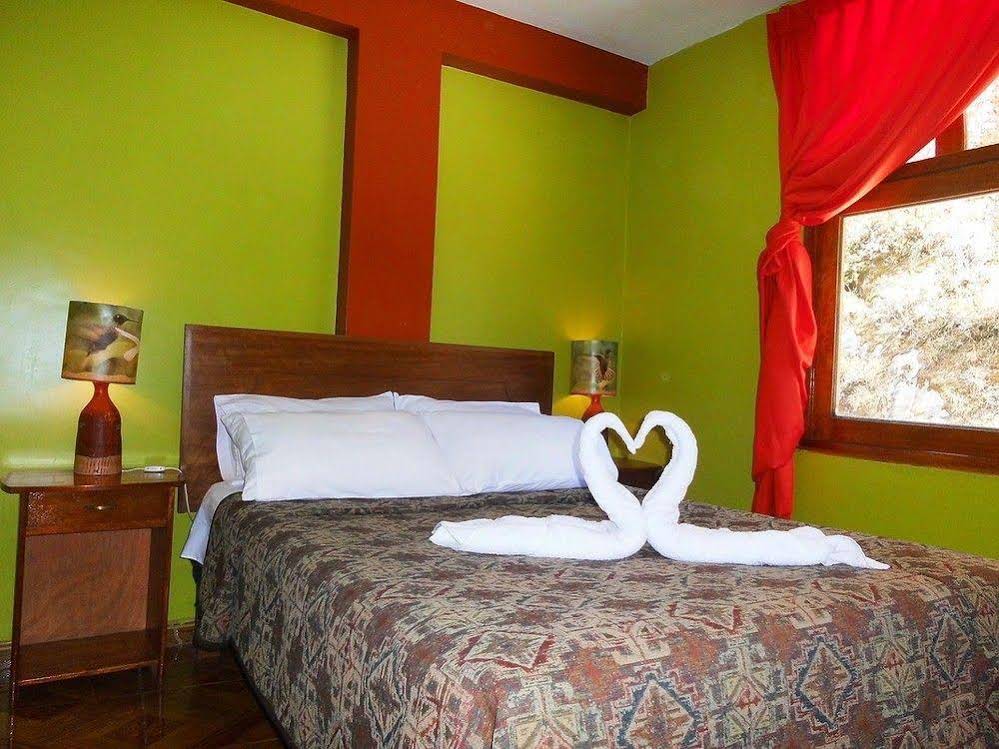 Hostal Sun Palace Inn