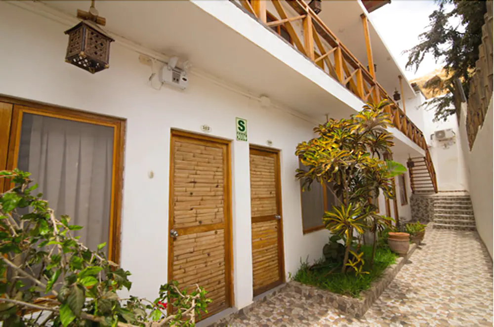 Hospedaje Balsa & Totora