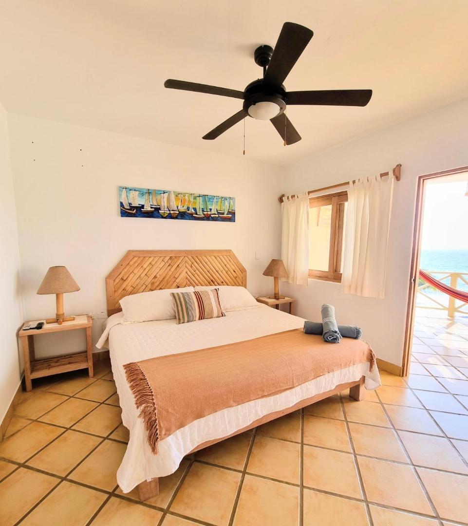 Máncora Beach Bungalows