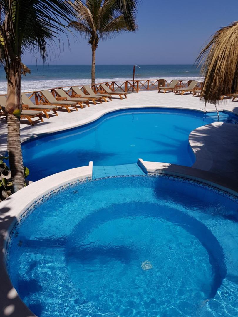 Máncora Beach Bungalows