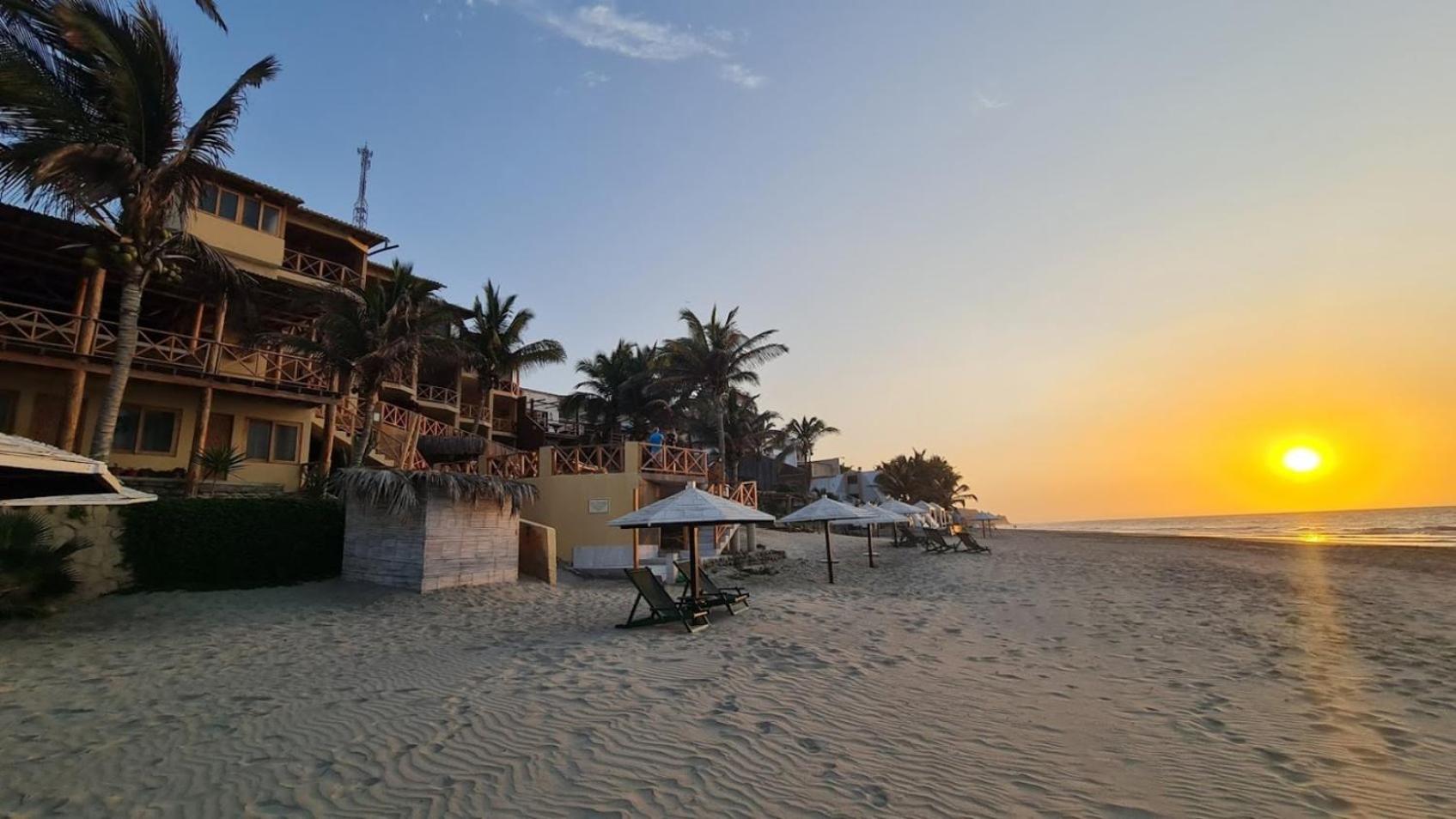 Máncora Beach Bungalows
