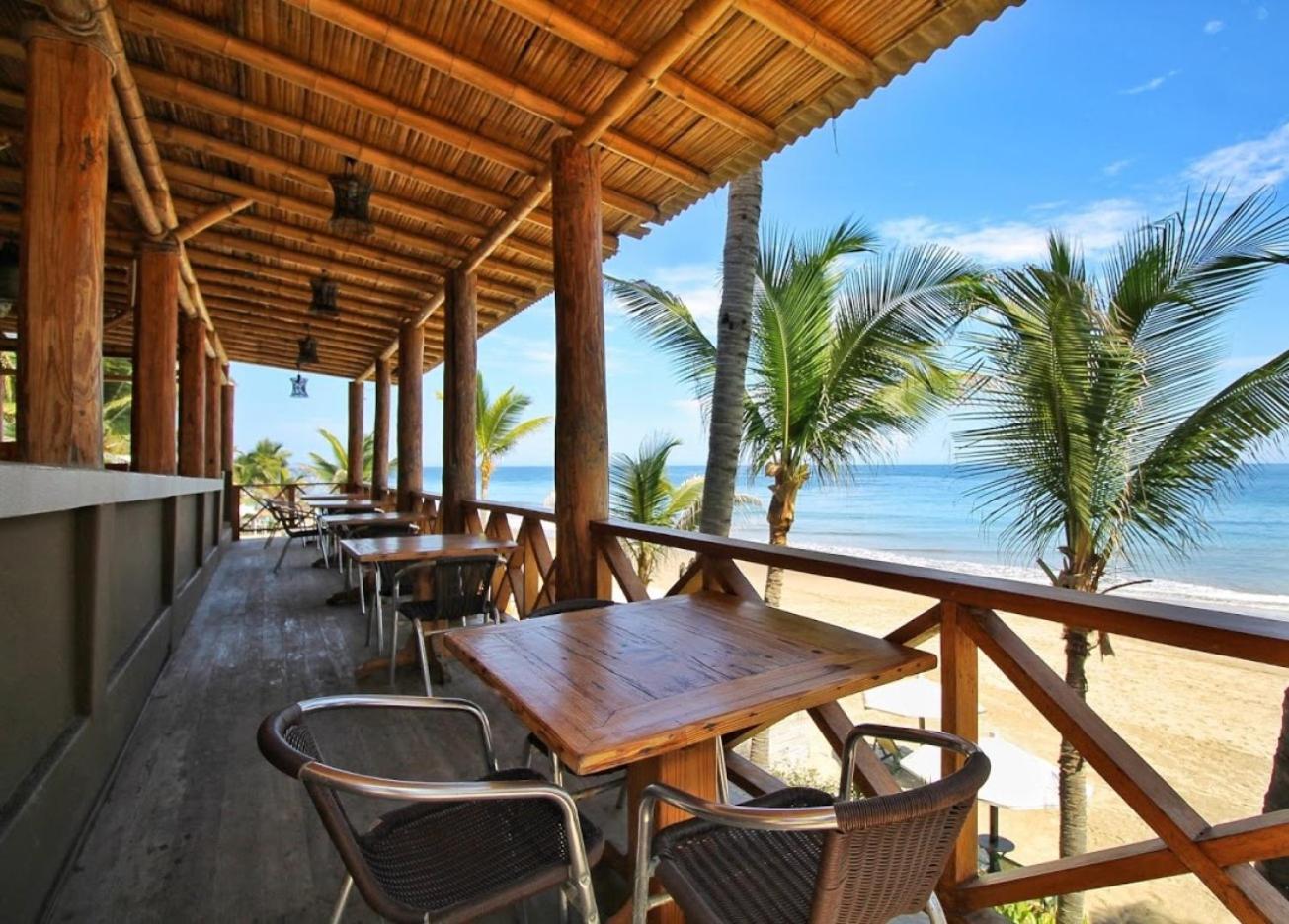 Máncora Beach Bungalows