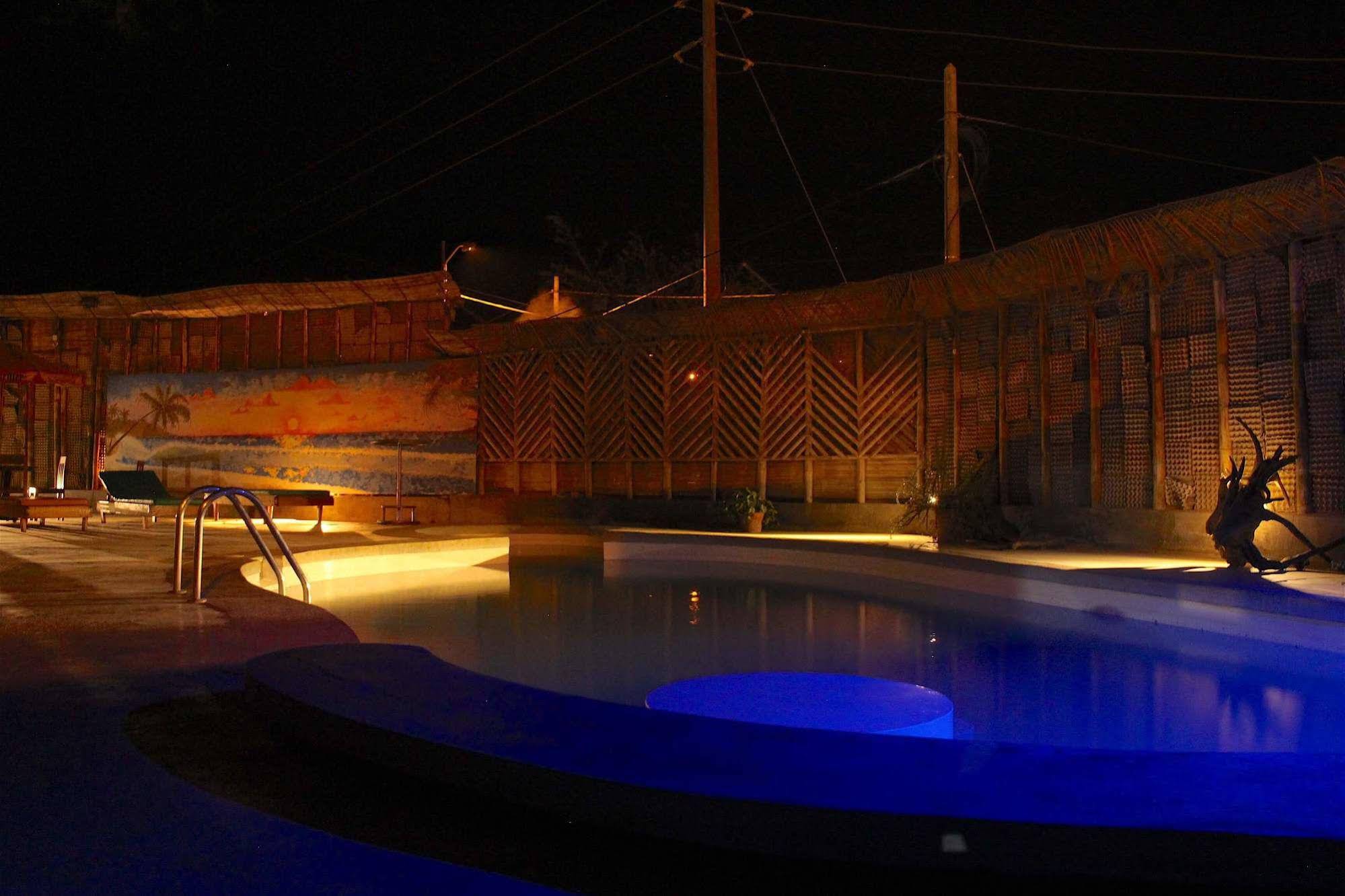 Palosanto Backpackers
