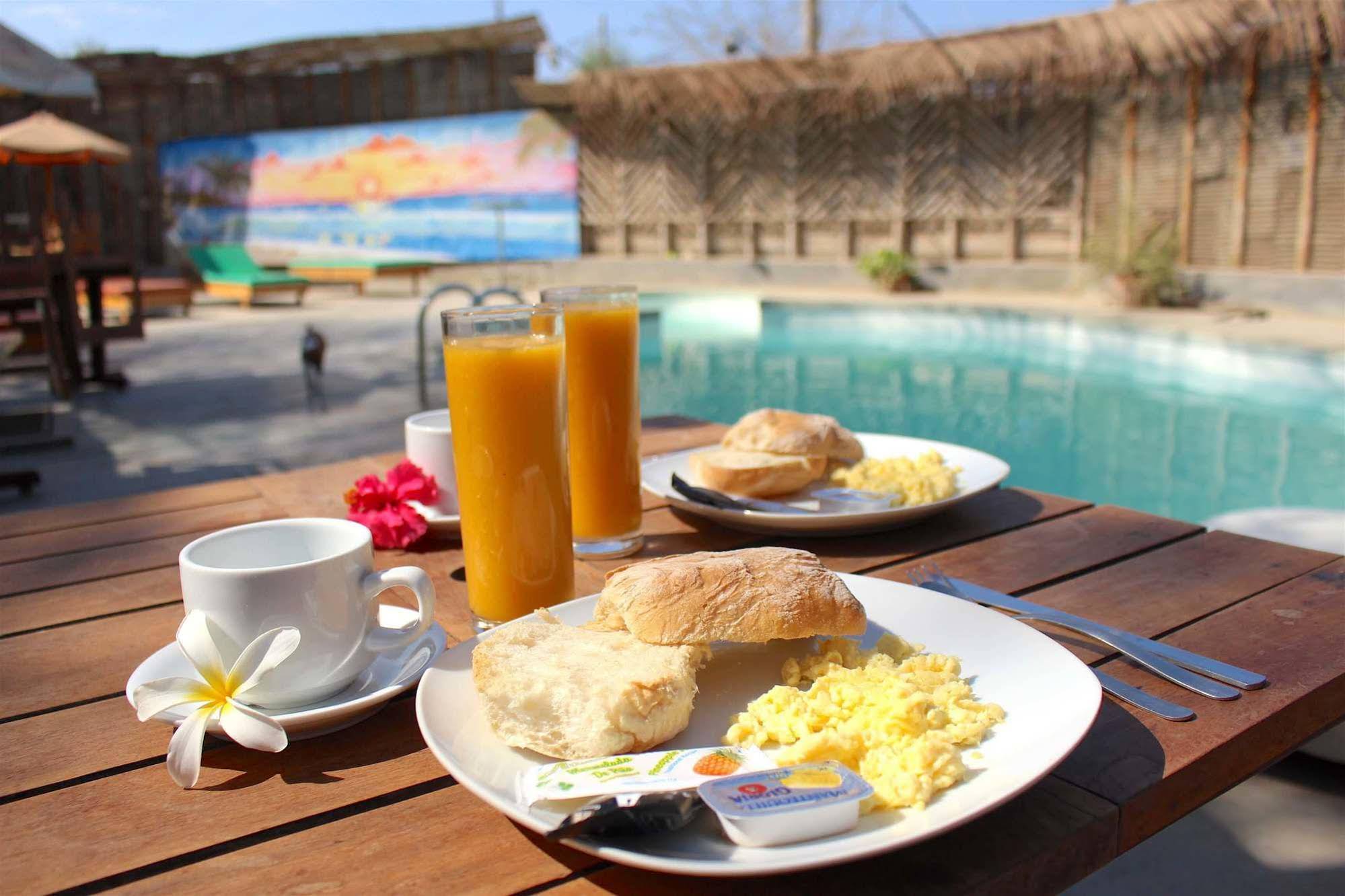 Palosanto Backpackers