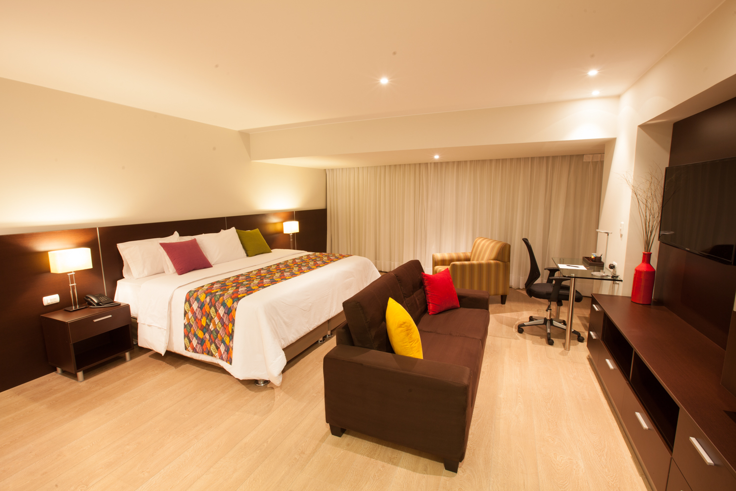 2W Apartments Service - Diez Canseco