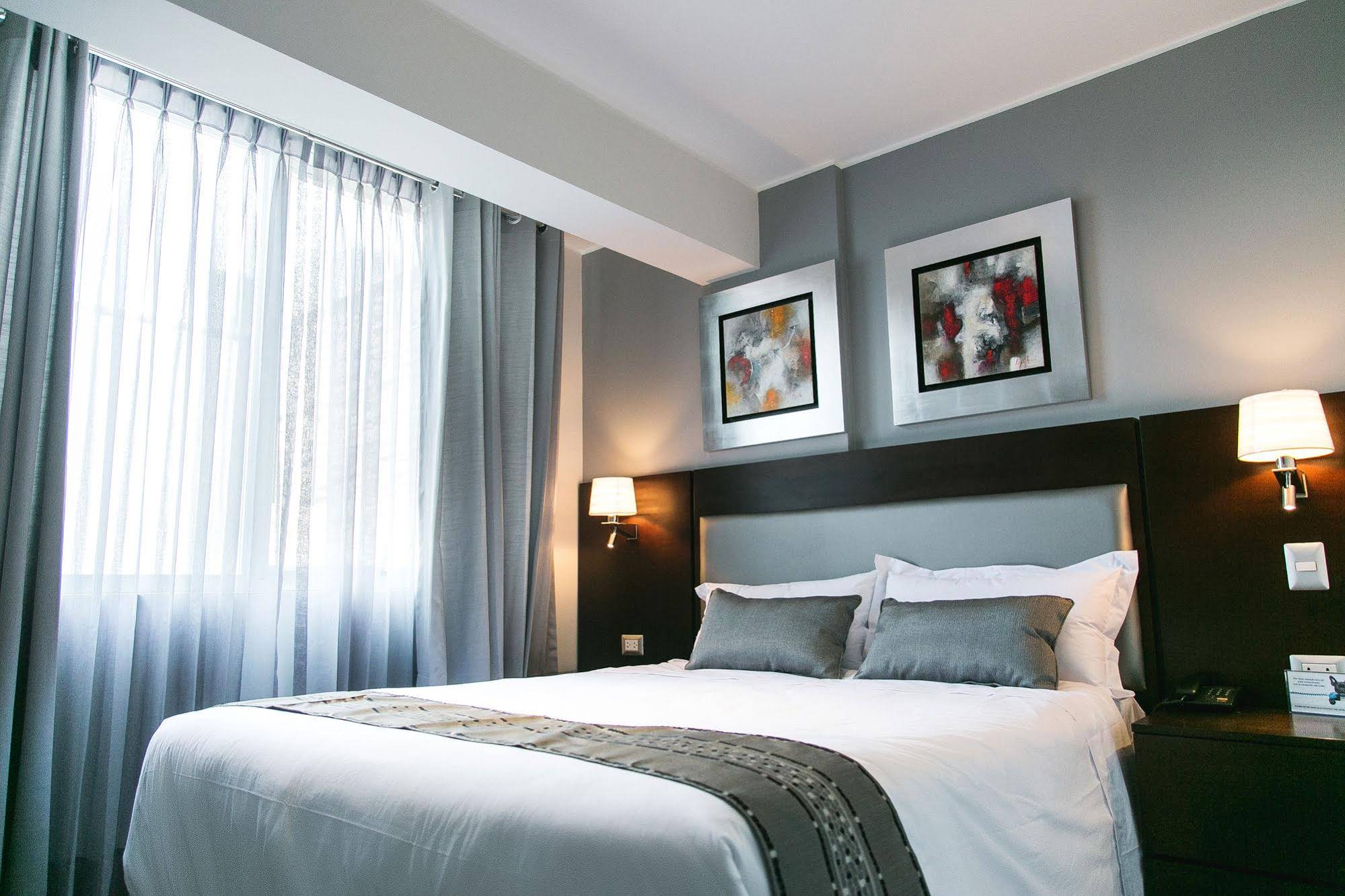 Petit Palace Apart Hotel Suites