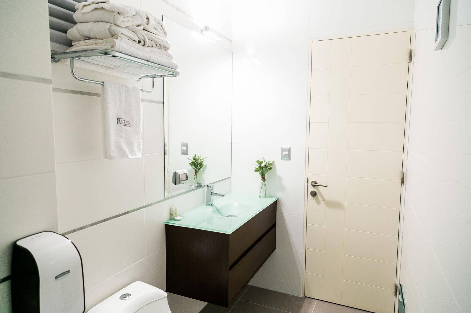 Petit Palace Apart Hotel Suites